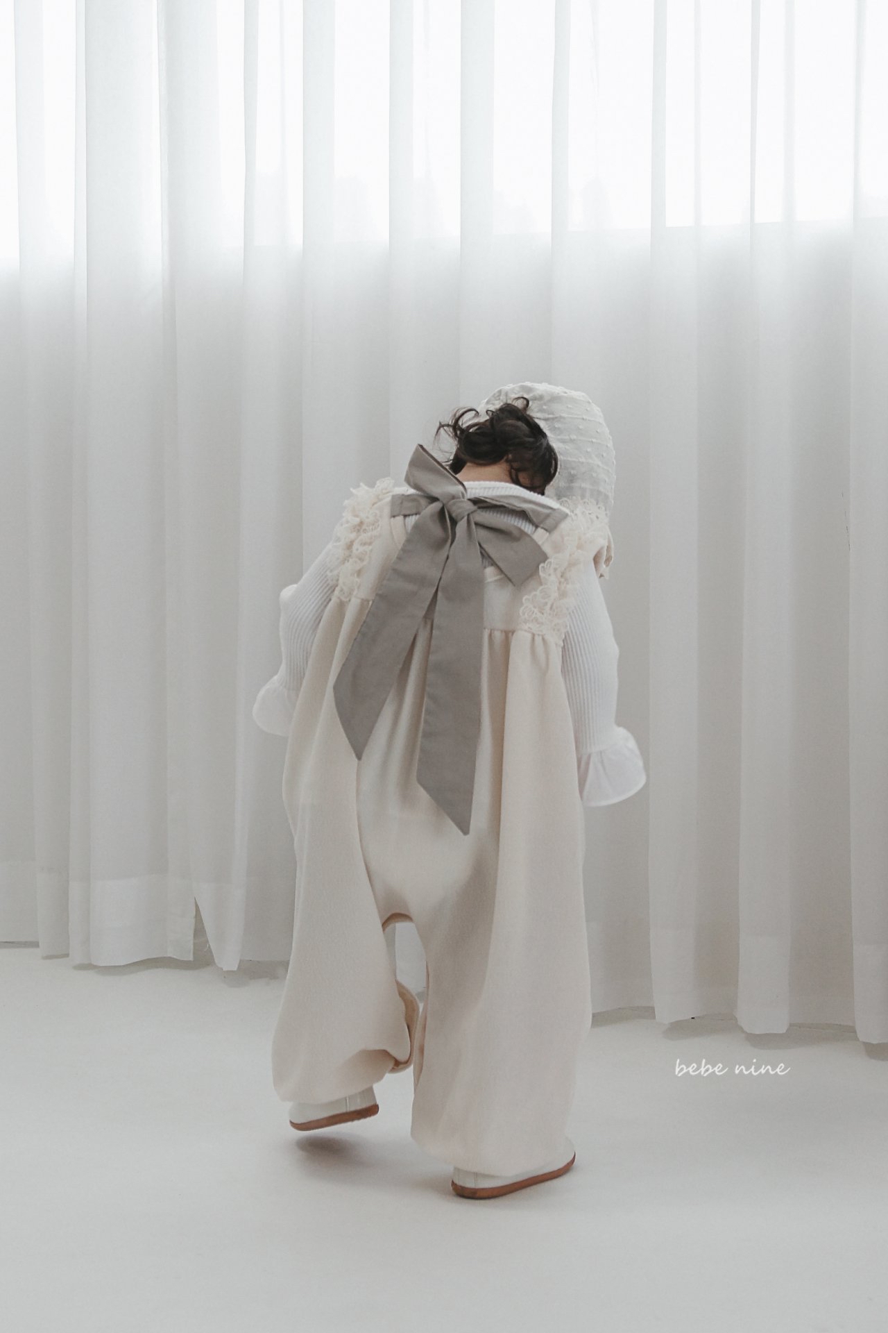 🌸預訂 韓國直送🌸🇰🇷Bebenine兩色蕾絲花邊後背蝴蝶結綁帶背心連身褲