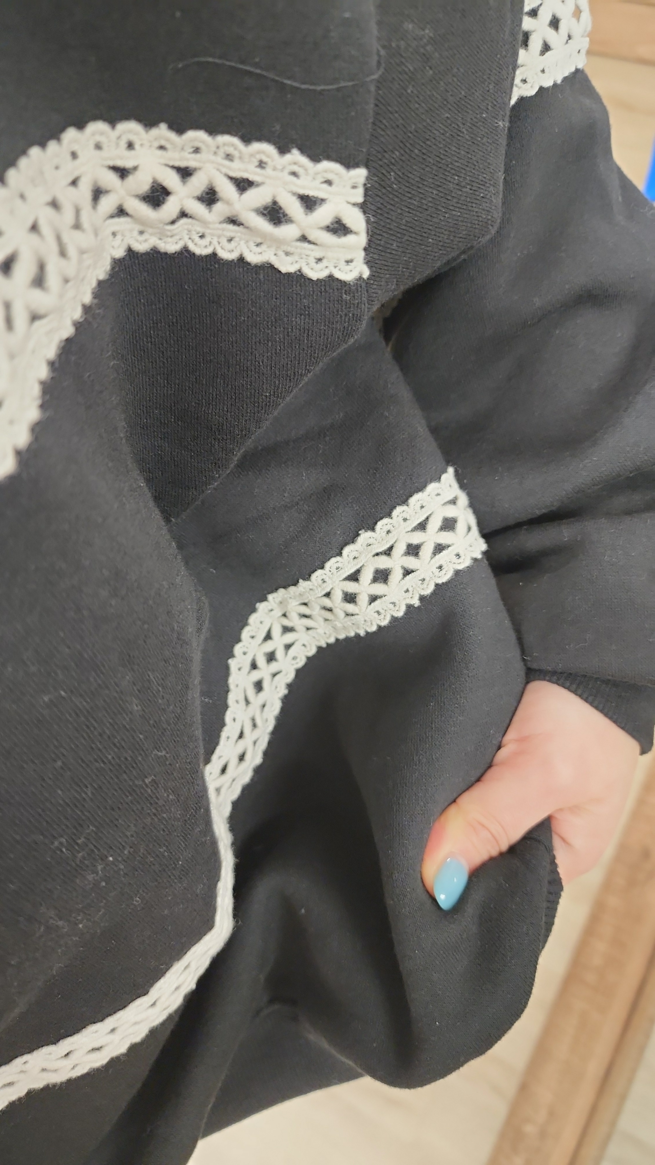 韓國黑拼白通花喱士絨底衛衣