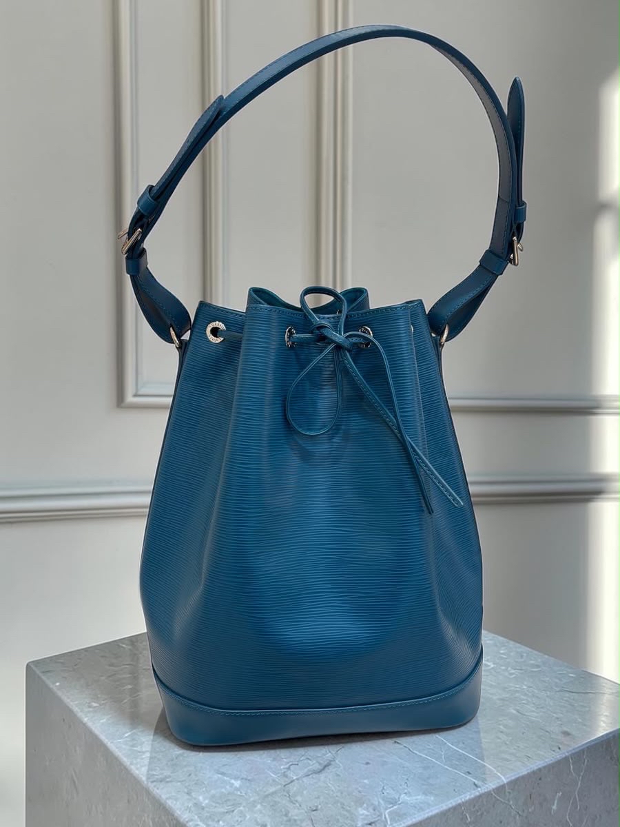 Lv Noe mm bucket bag epi leather 100%Authentic, 95%new ✅Dust bag