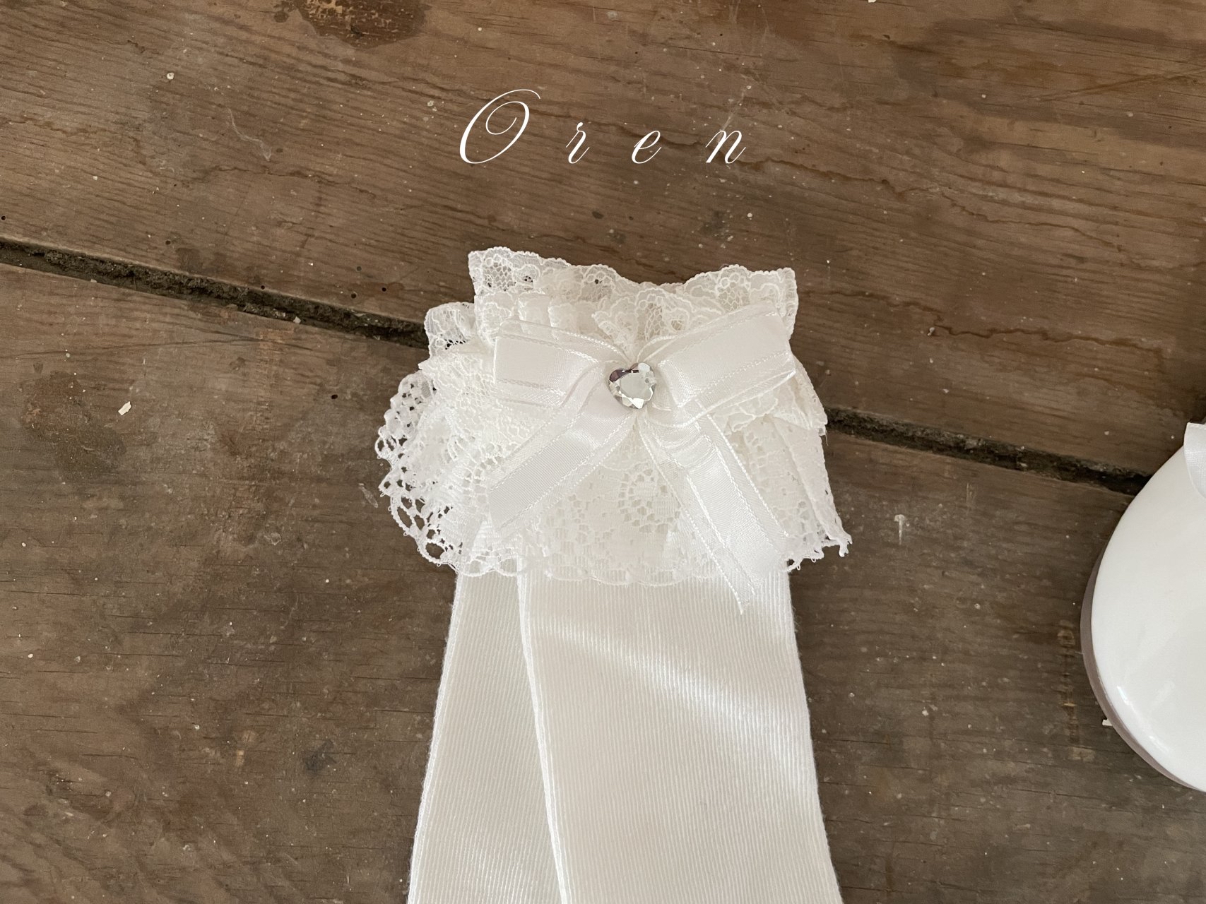 ☀️預訂 韓國直送☀️🇰🇷Oren 寶石絲帶蕾絲花邊長襪