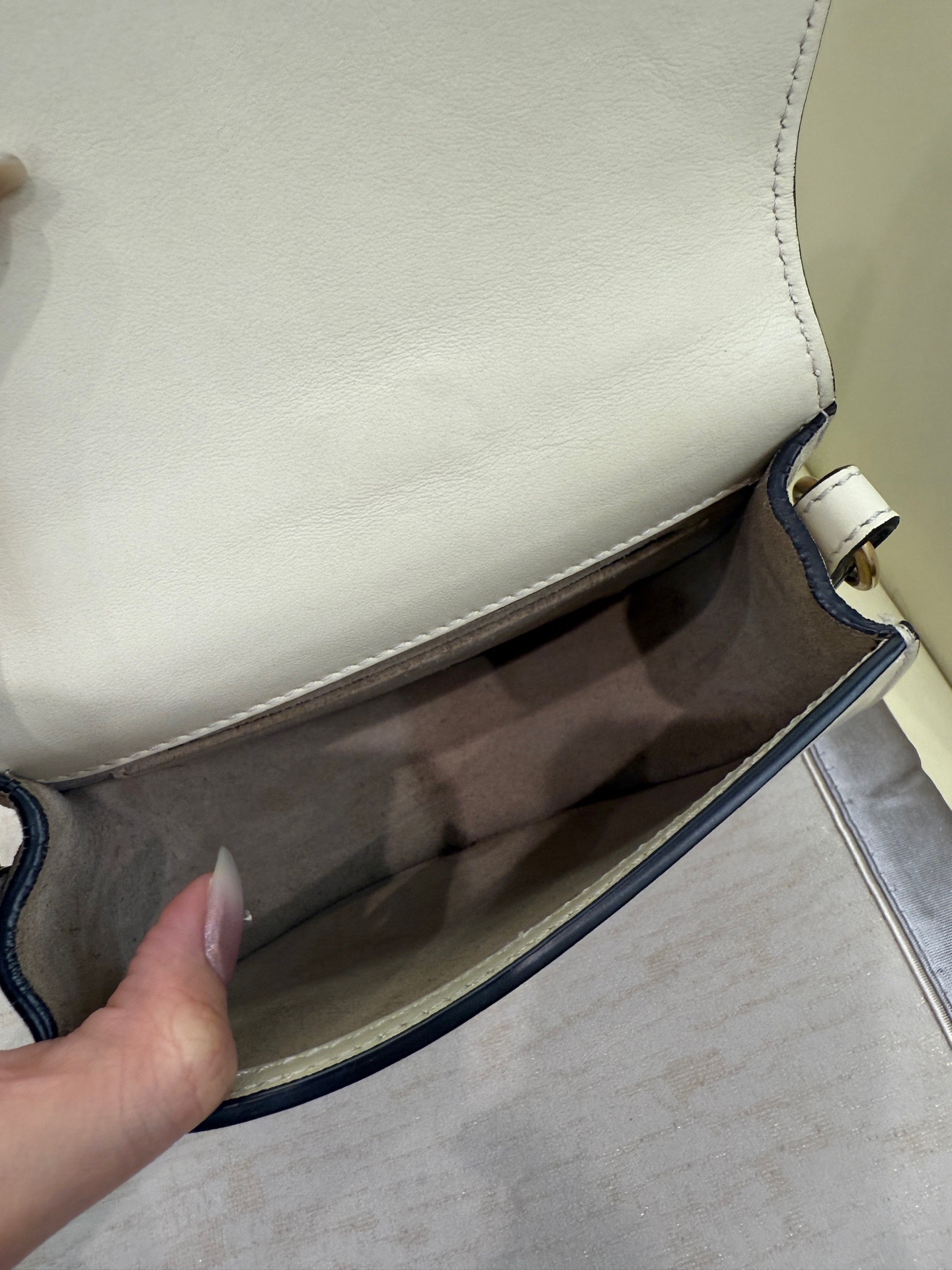 【預訂貨品】Chloe奶油白圓環包 