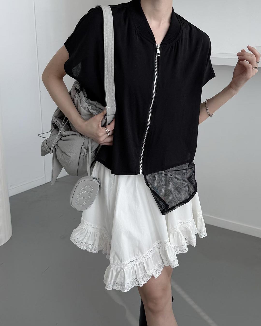 不規則單邊網網拉鏈外套