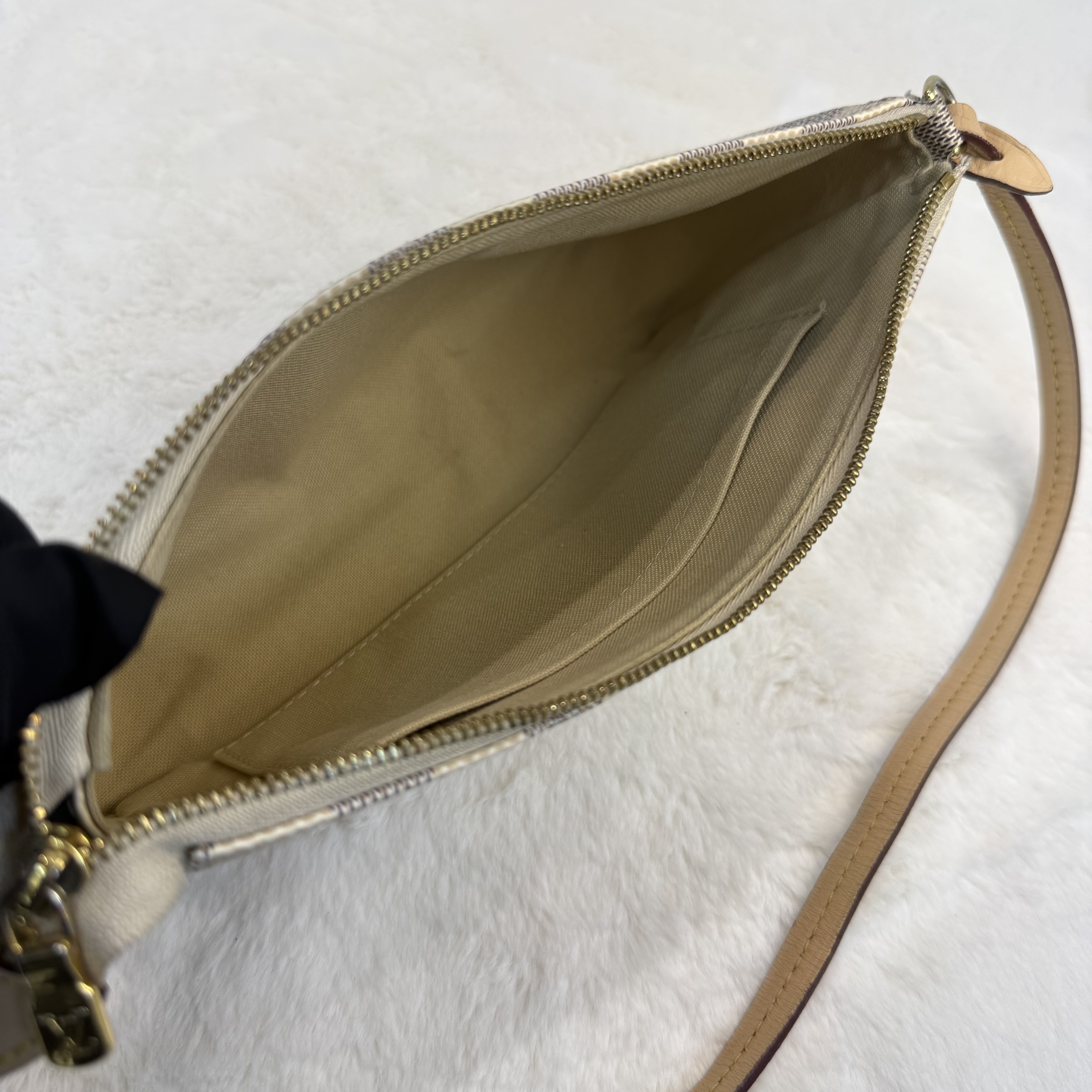 LV/路易威登 麻將包 Damier Azu帆布 白棋盤格腋下包 20年編碼 經典款時尚女士單肩包