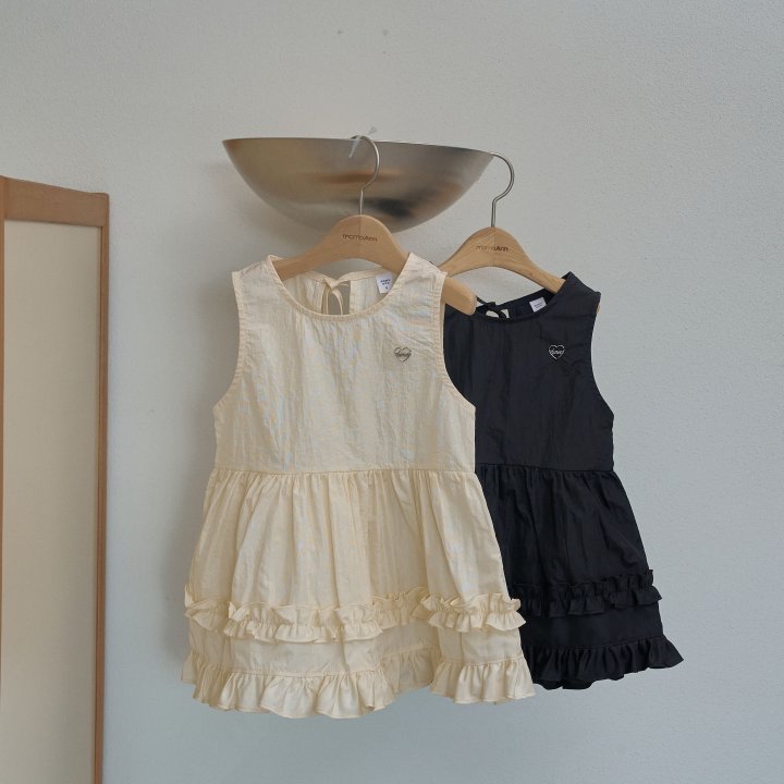 Momoann | OPS Black size 7(100-105)