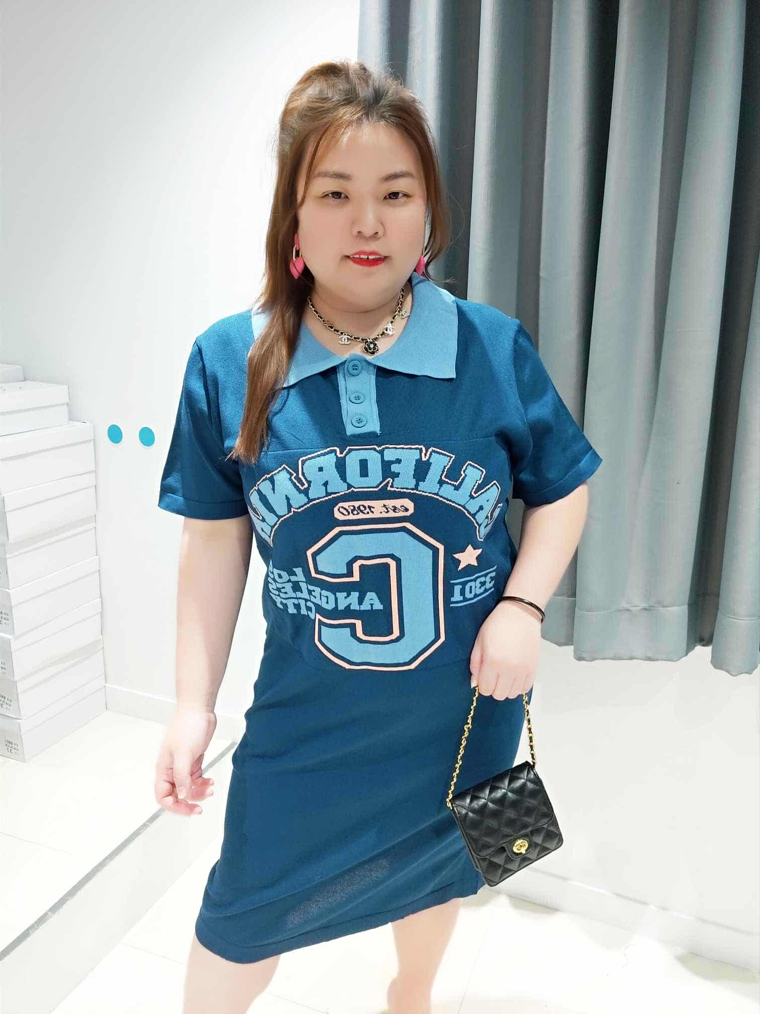 DOA11 大C字母有领连身裙