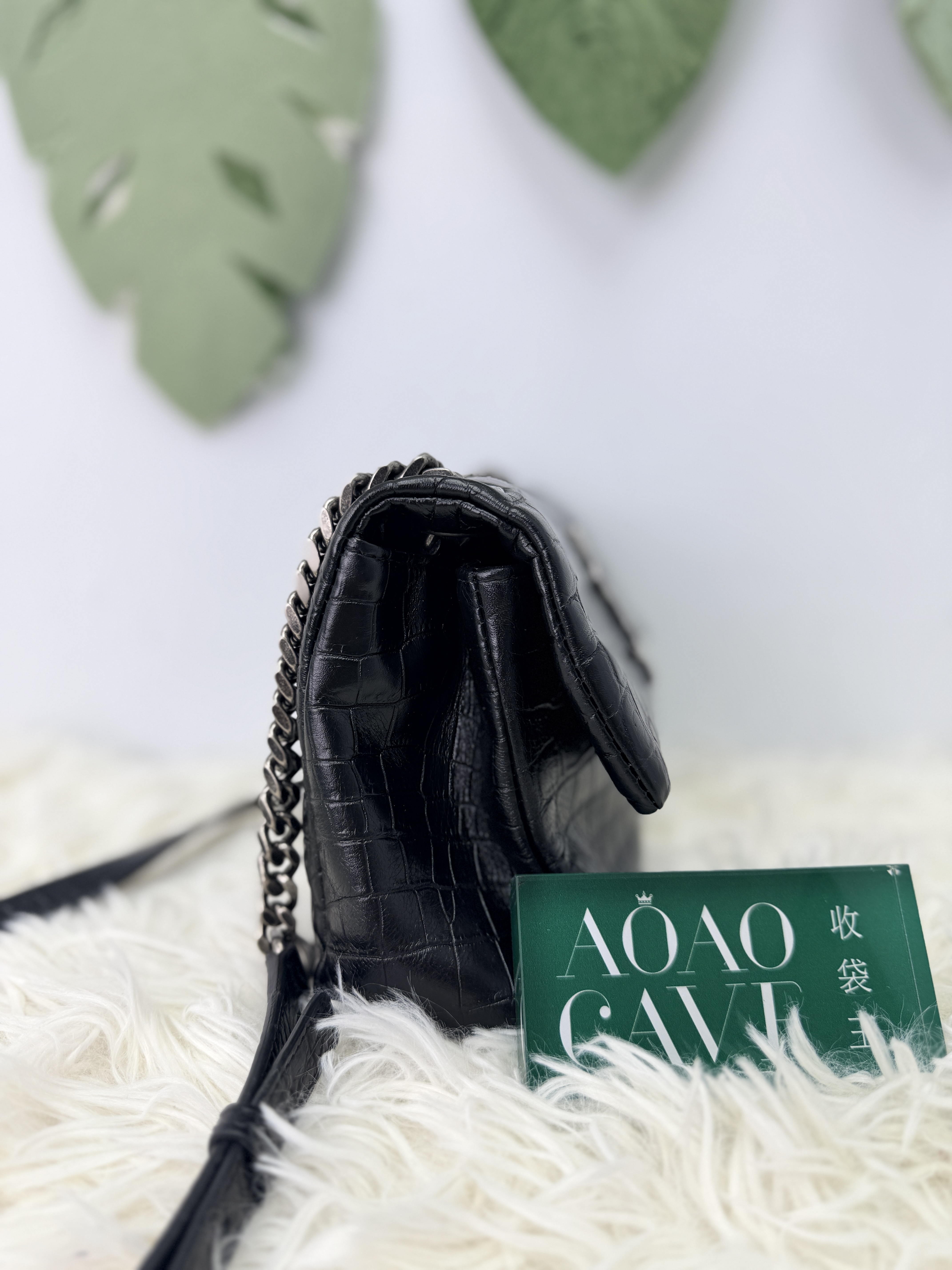 YSL 🤍PRE OWNED YSL 黑銀鱷魚壓紋 鏈條包 斜孭包🖤