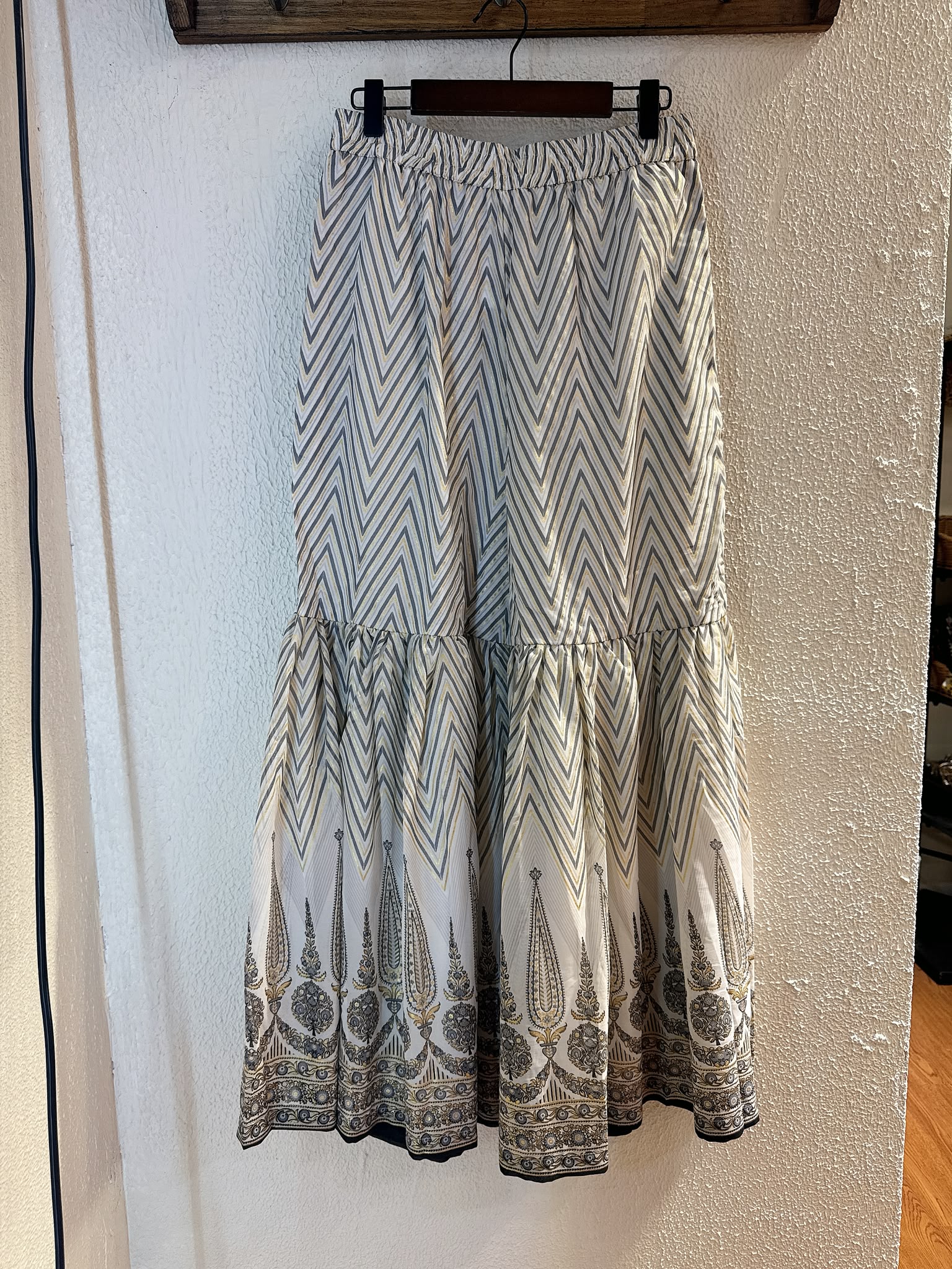 2617 Light Gery Traditional Golden Flared Style Pants