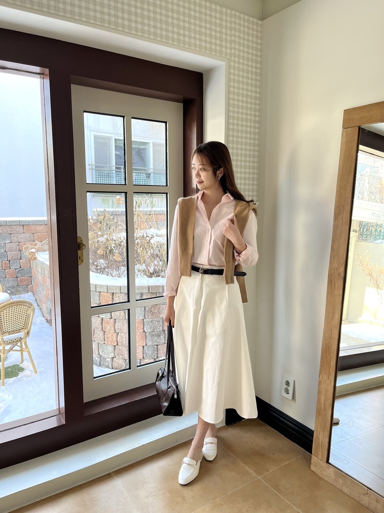 The Signature Flare Skirt (Ivory)