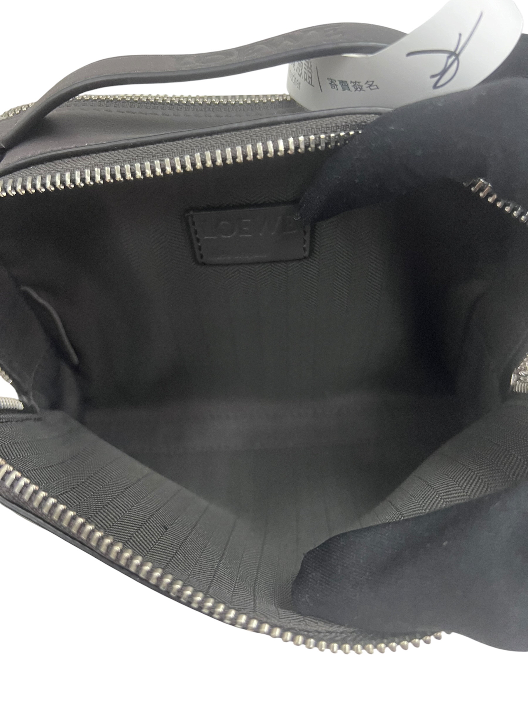 Pre-owned LOEWE Mini Camera Bag / Product Code: 072803