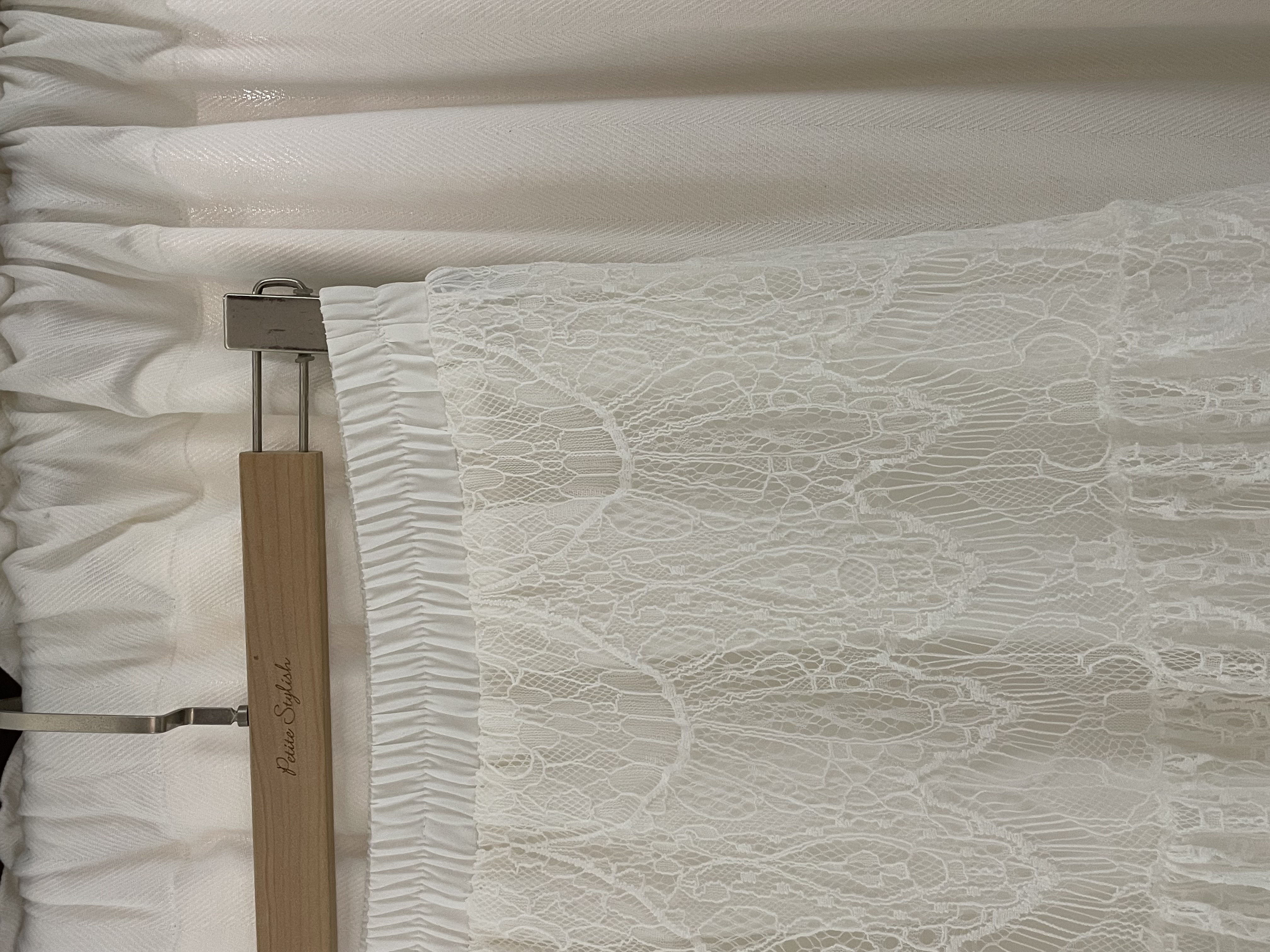 VICTORIAN LACE MAXI SKIRT