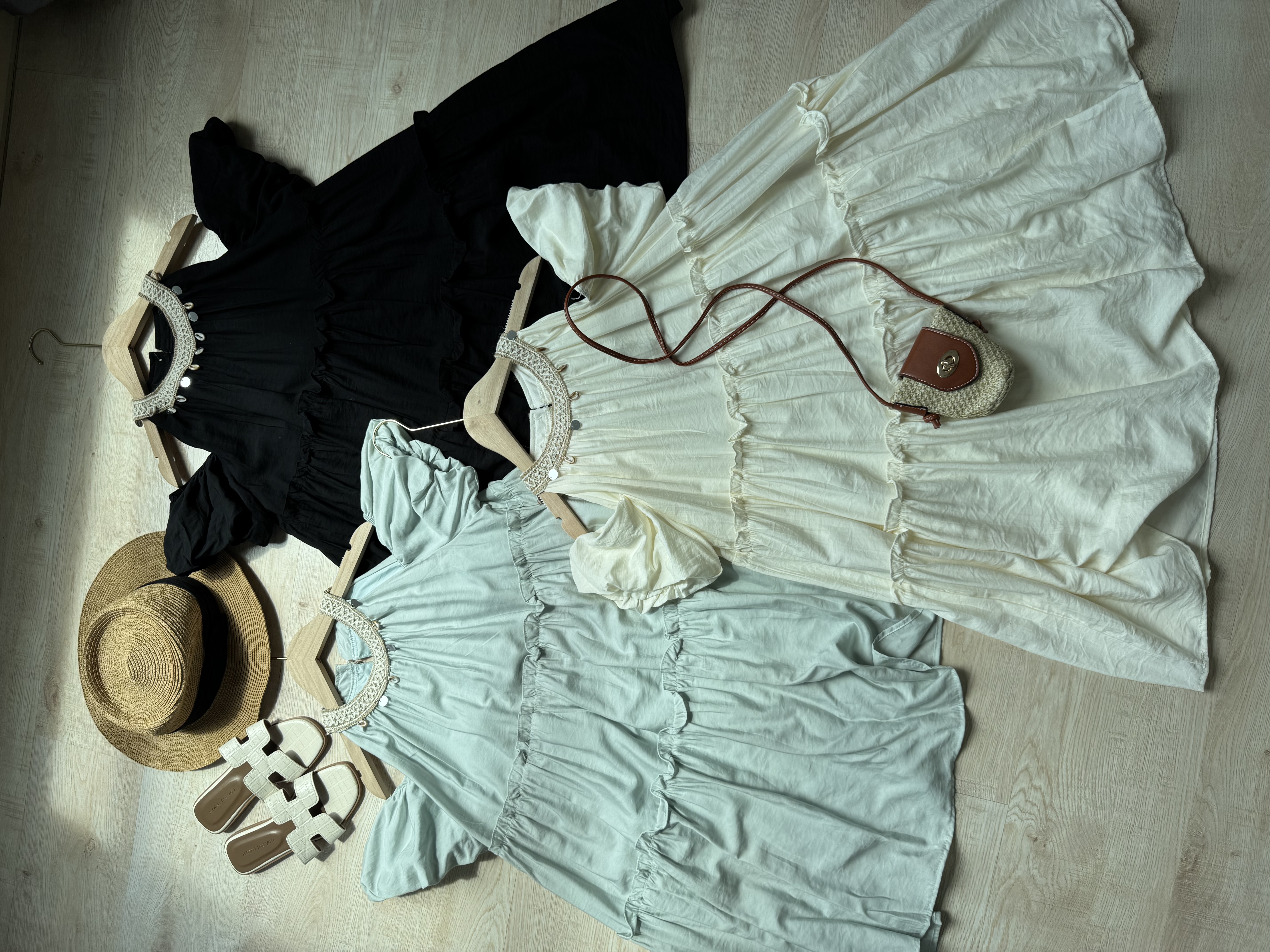 Natasha Bohemia Halterneck Dress 波西米亚度假风挂脖露肩连衣裙👗(3 colors)