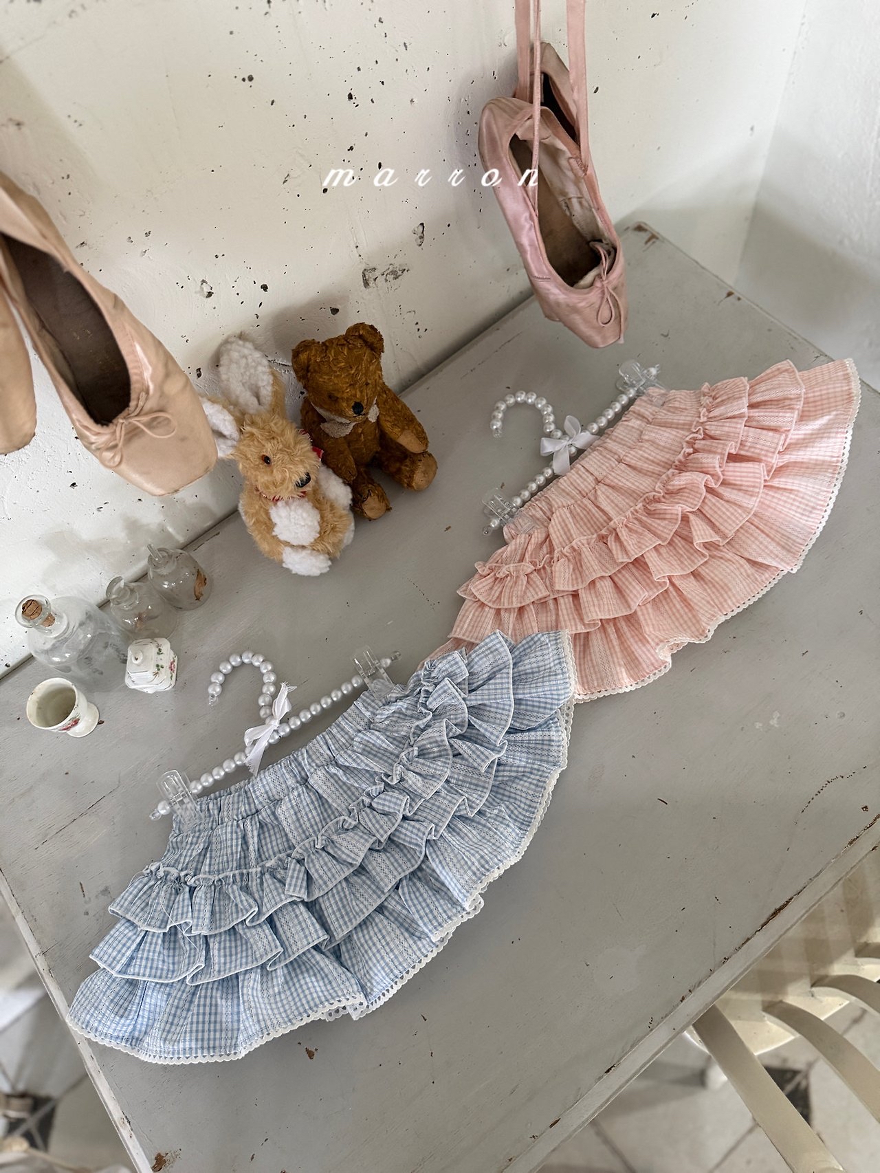 ☀️預訂 韓國直送☀️🇰🇷Marron兩色蕾絲花邊格紋層疊短裙