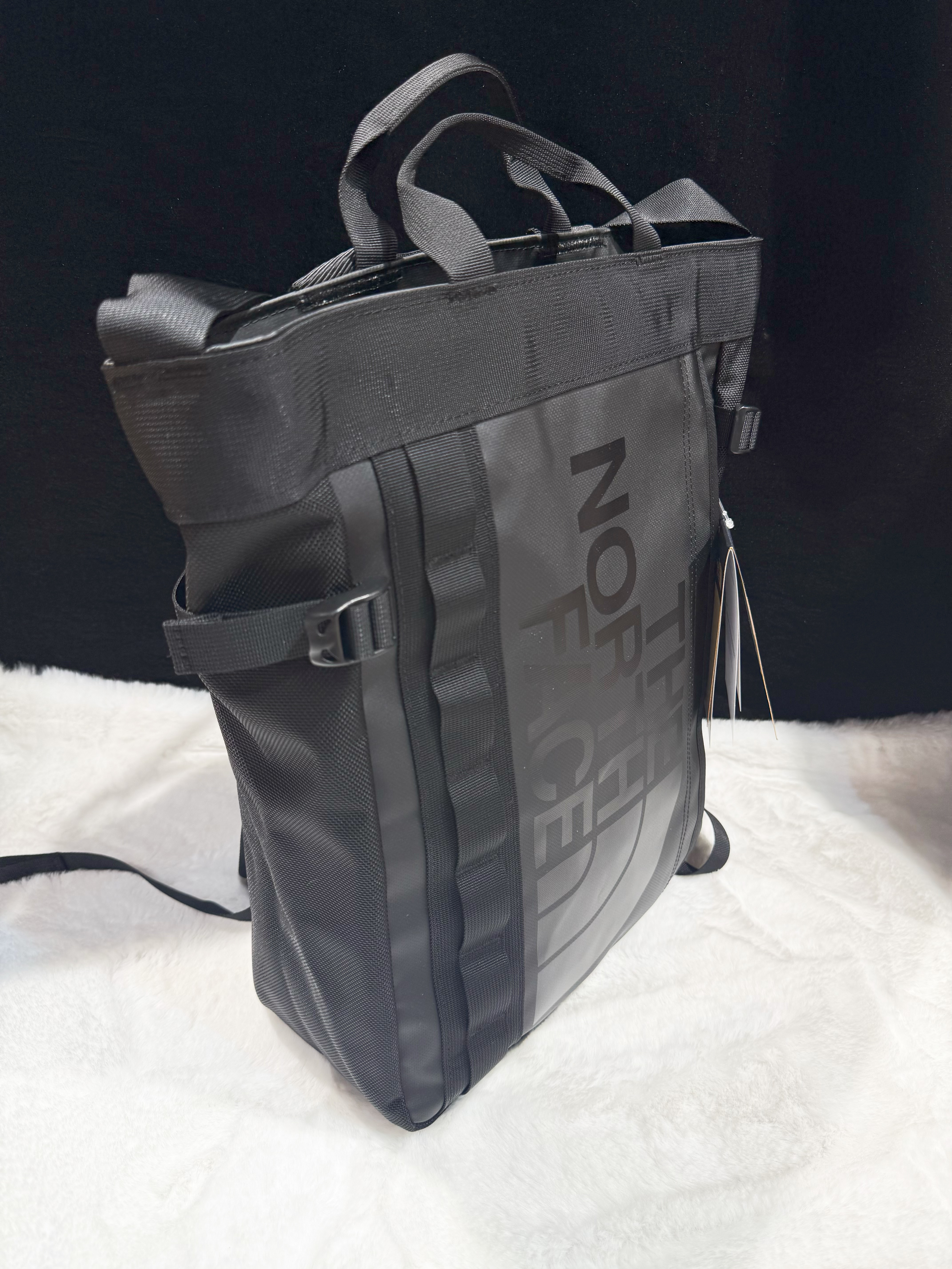 The North Face backpack blk