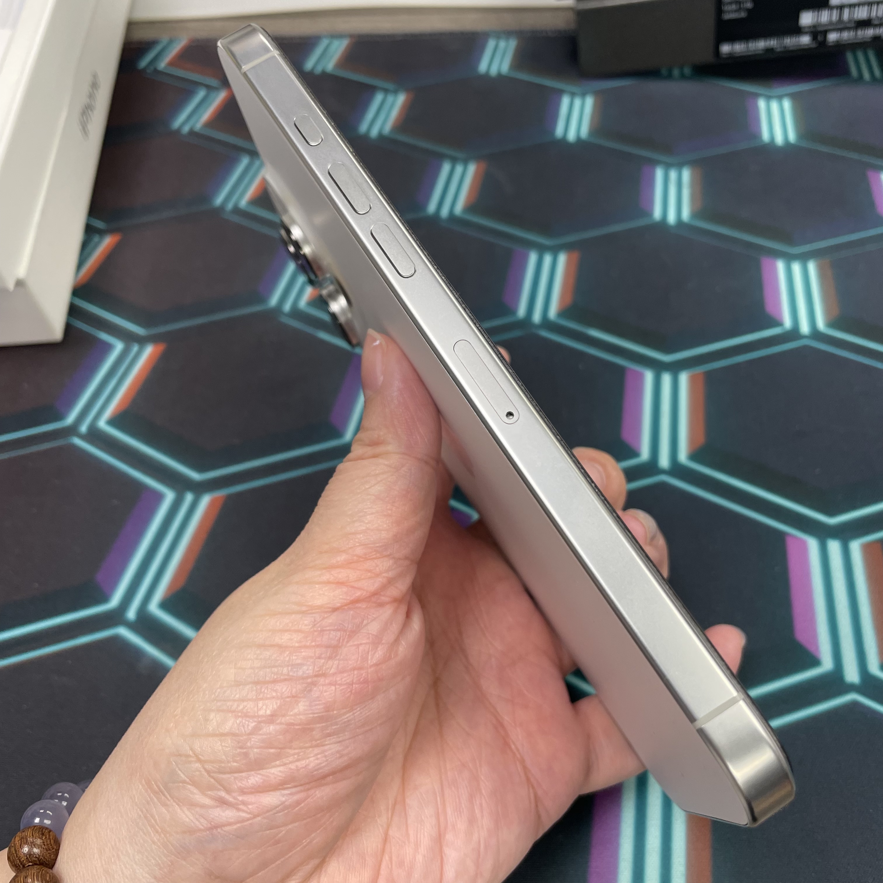 *8026 16 Pro max 完美機 256GB 電94 白色 white