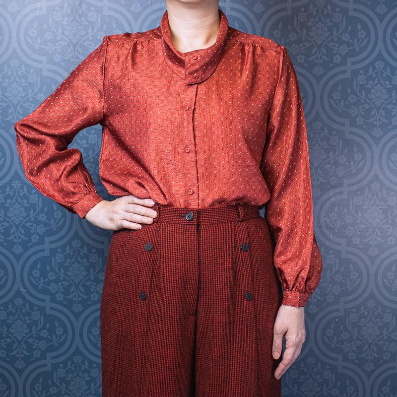 Vintage 1970s/80s Patterned Orange Silk Like Blouse with Rollover Collar - Size M/L up