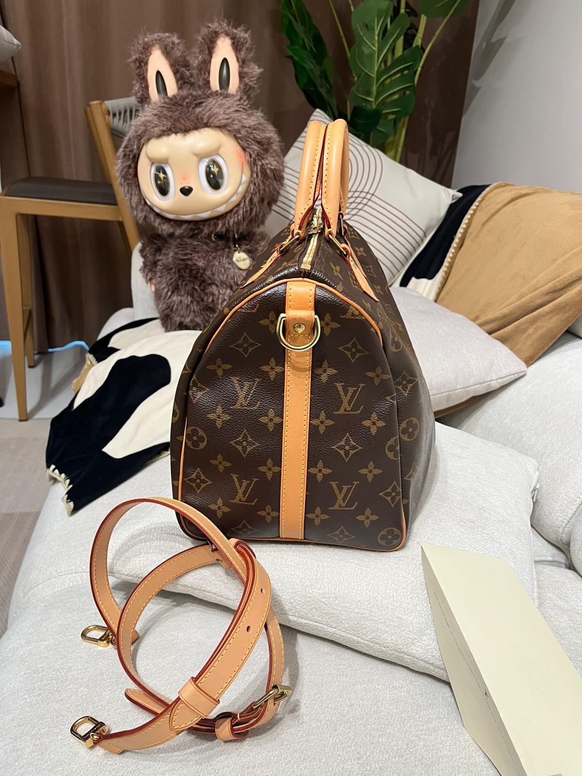 Lv Speedy Bandoulière 35 Monogram  100%Authentic, 98%New ✅收據✅Strap ✅Dust bag