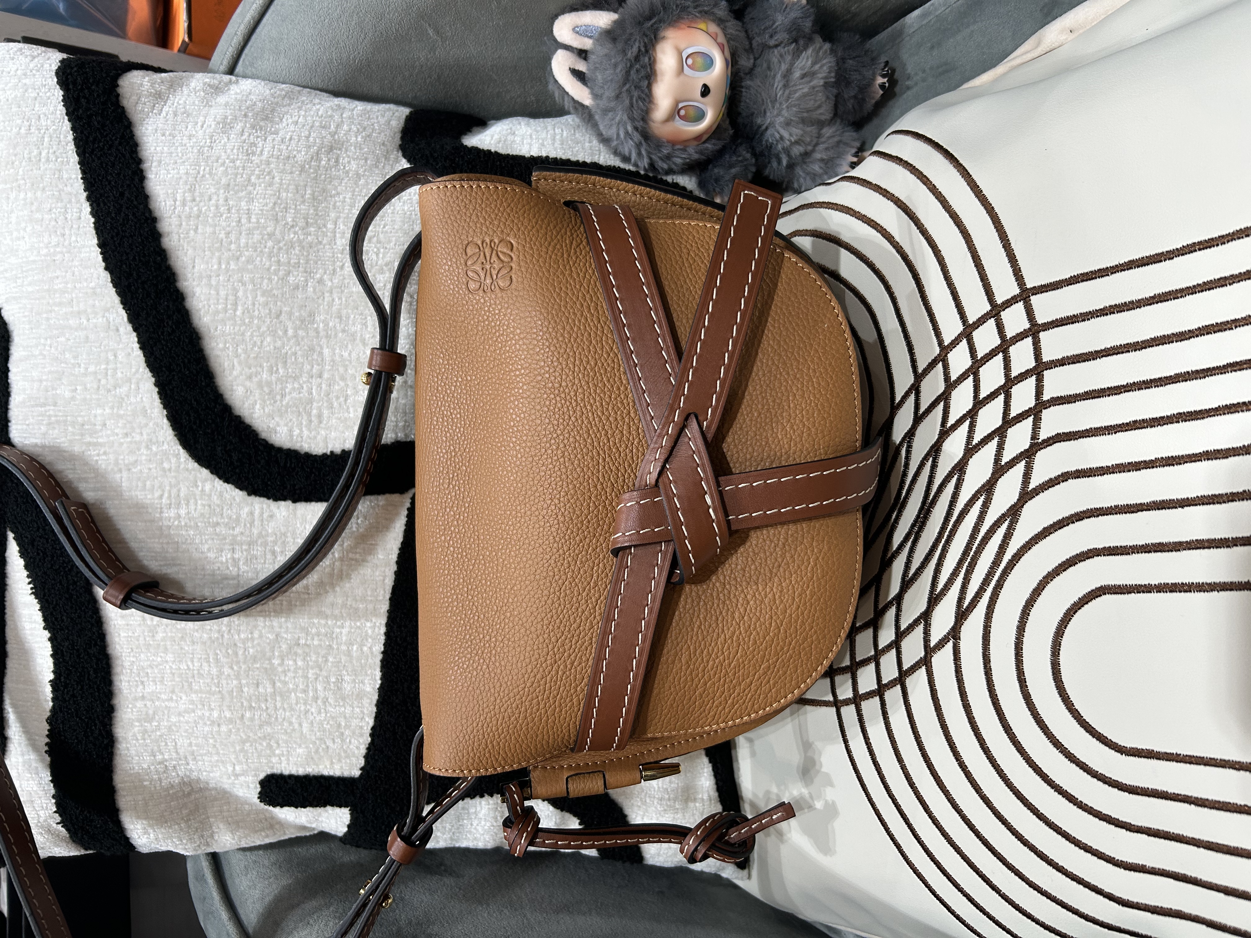 Loewe Gate Crossbody Bag Tan 100%Authentic, 98%New ✅Booklet✅Dust bag