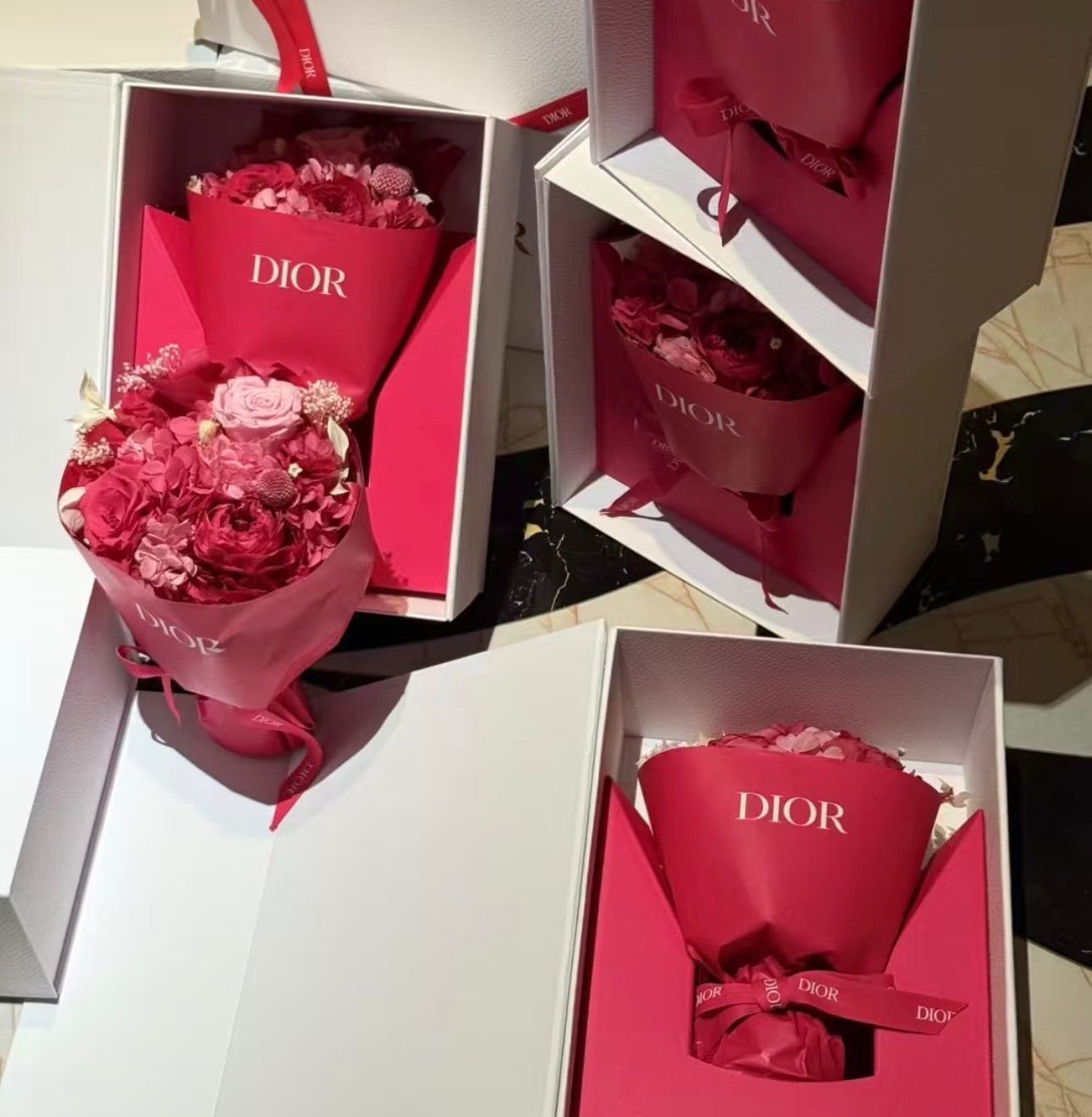 Dior2026情人節限定永生花禮盒 🎁