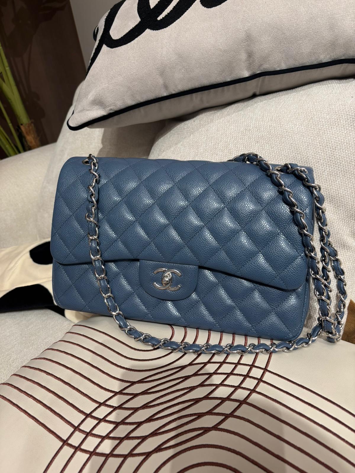 Chanel classic flap 30cm jumbo A58600荔枝牛皮銀扣,100%Authentic ,98%new ✅CARD✅塵袋✅box