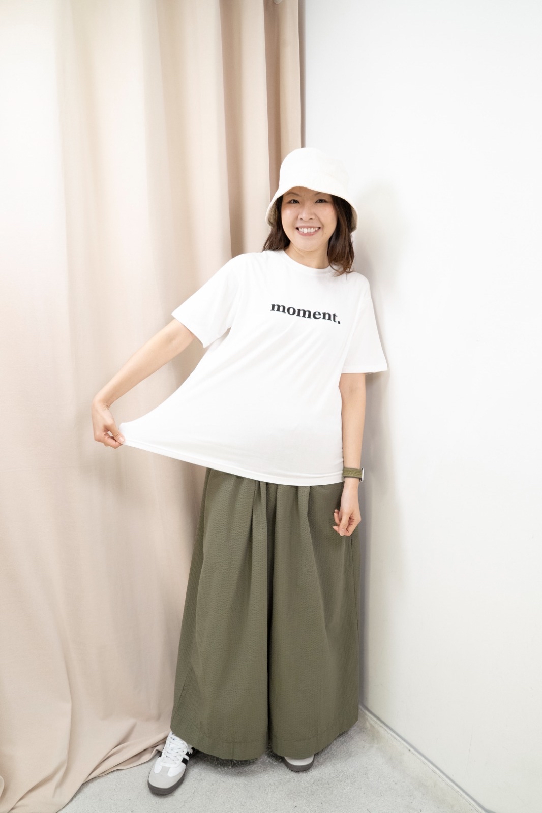 Moment 文字軟彈Tee（白色）