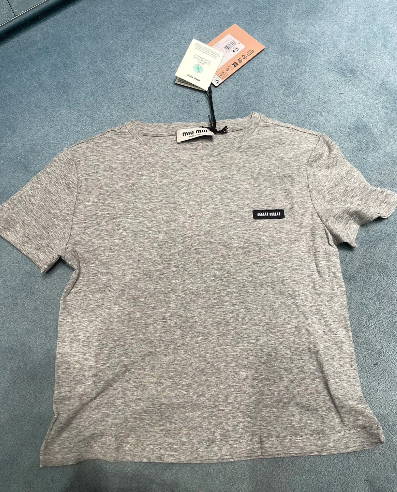 訂貨📮MIUMIU 新款 超百搭 貼身灰色Tee Size XS/S/M