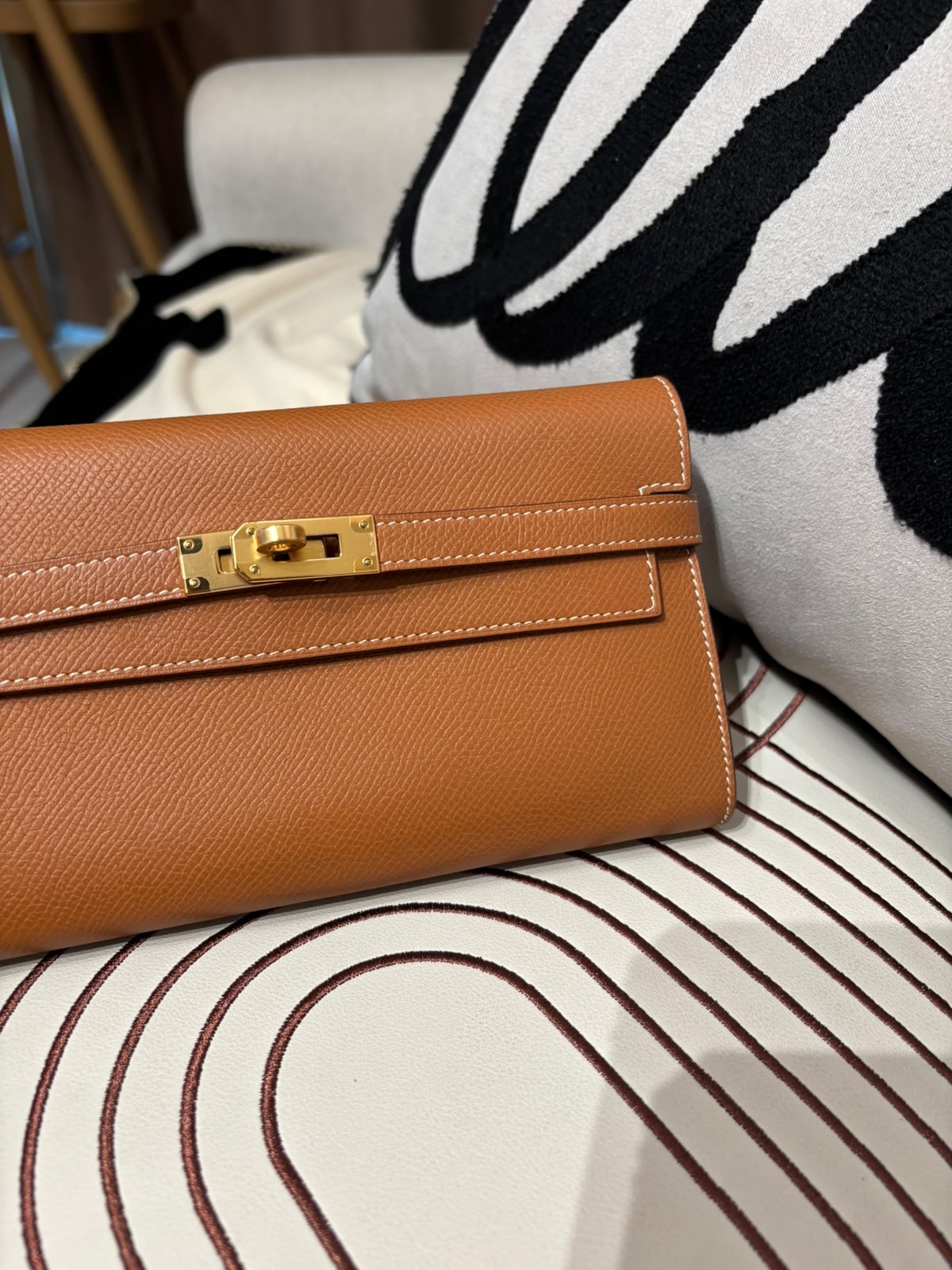 Hermes Kelly Wallet Stamp D Gold/Gold 100%Authentic,98%new✅box
