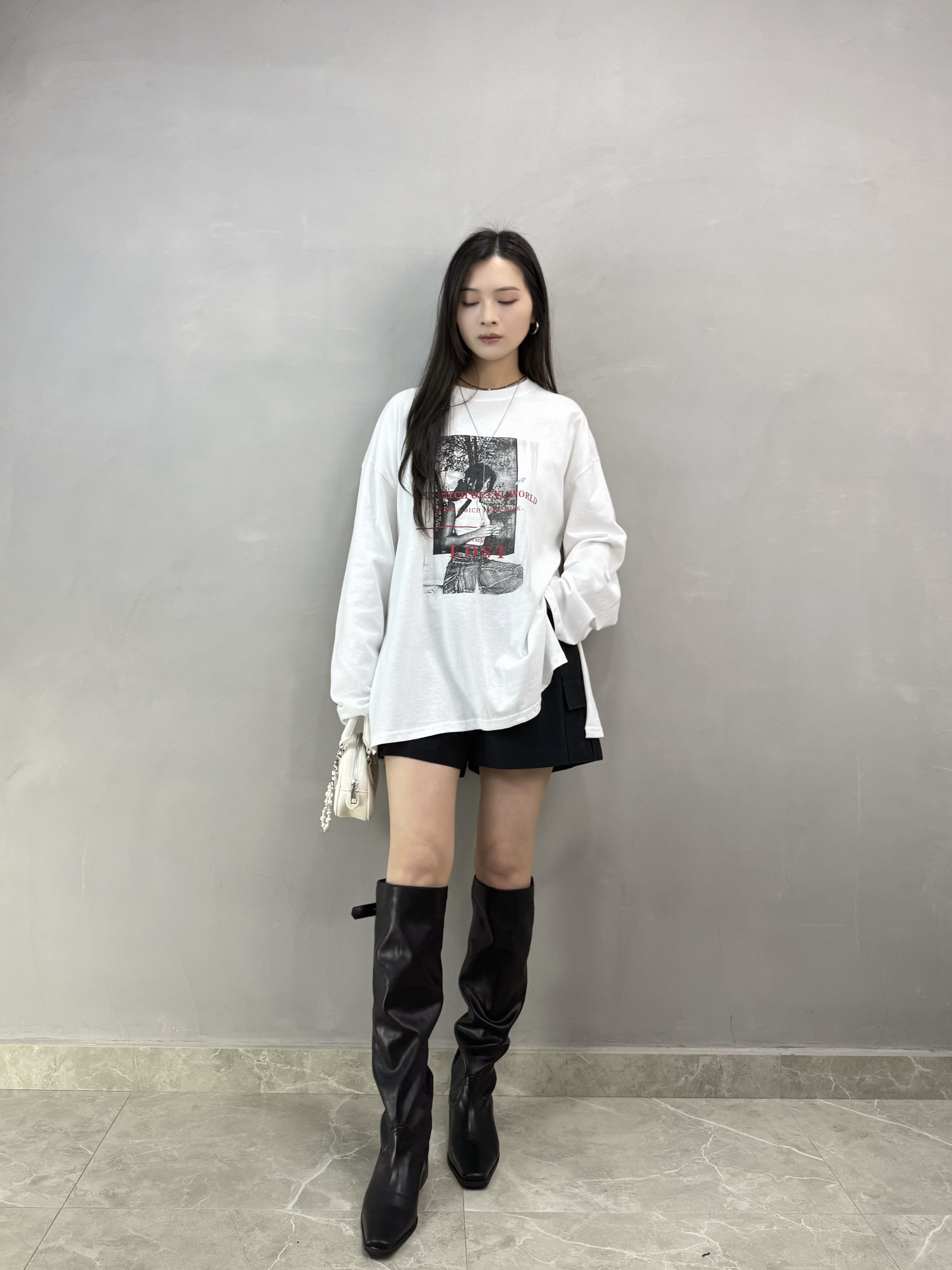 H16 人像開叉tee
