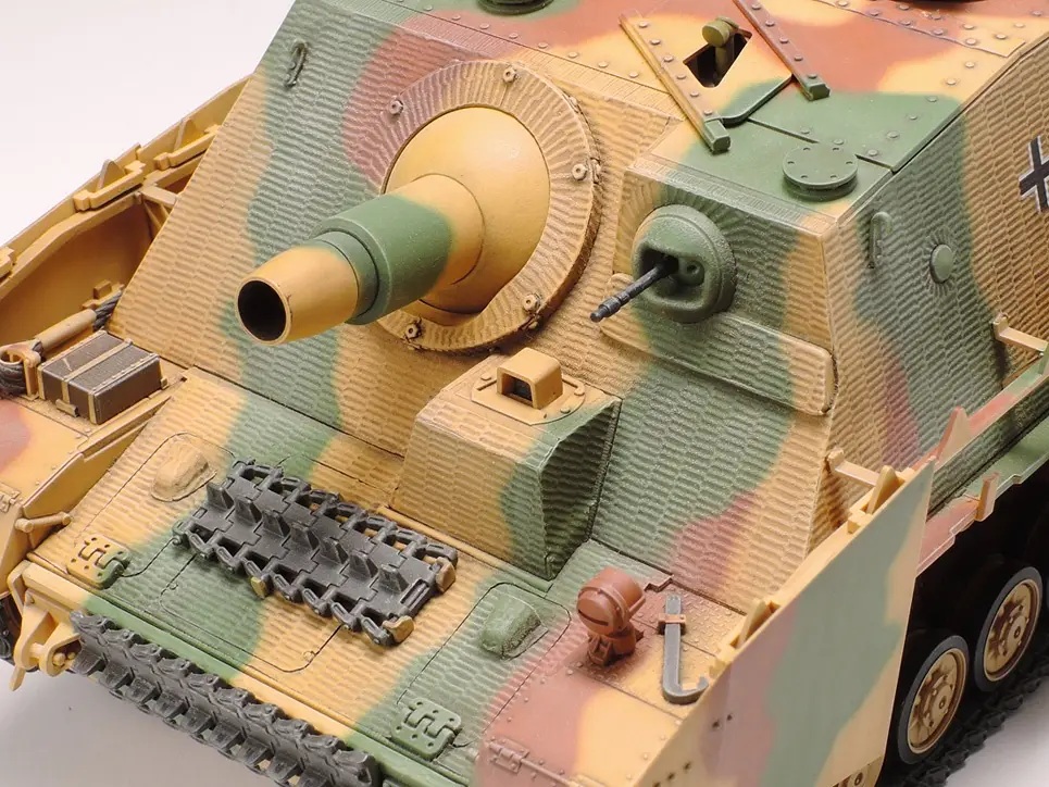 1/35 German Assault Tank sd.kfz.166 Sturmpanzer IV Brummbar Late Production