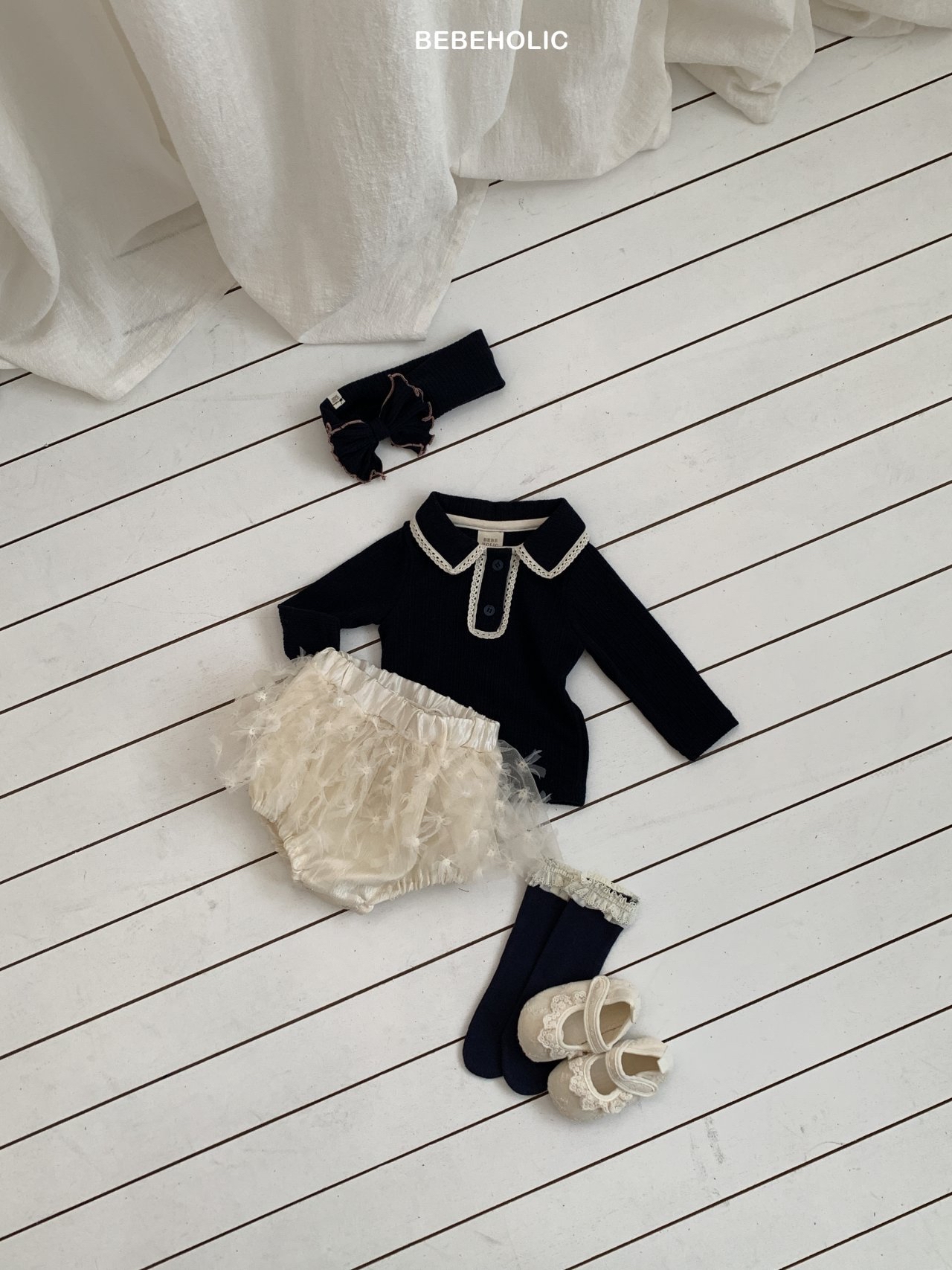 🌸預訂 韓國直送🌸🇰🇷BEBEHOLIC三色蕾絲花邊翻領長袖上衣