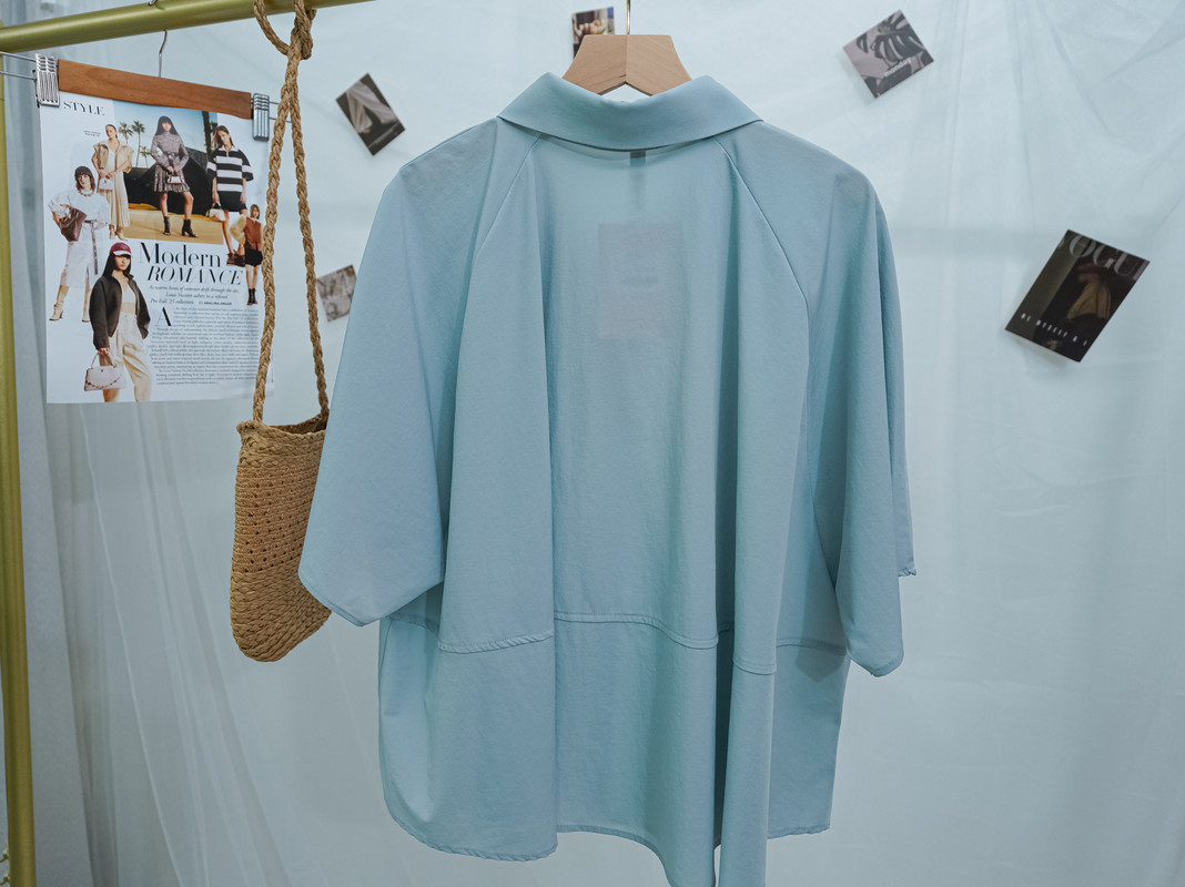 Lightweight Minimalist Shirt ‖ 轻盈极简风格宽松短袖衬衫 KR0174371