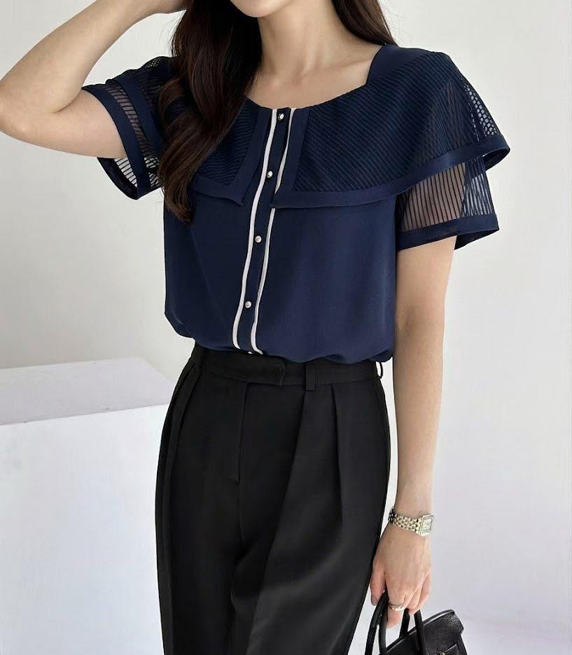 荷葉邊大方領上衣 