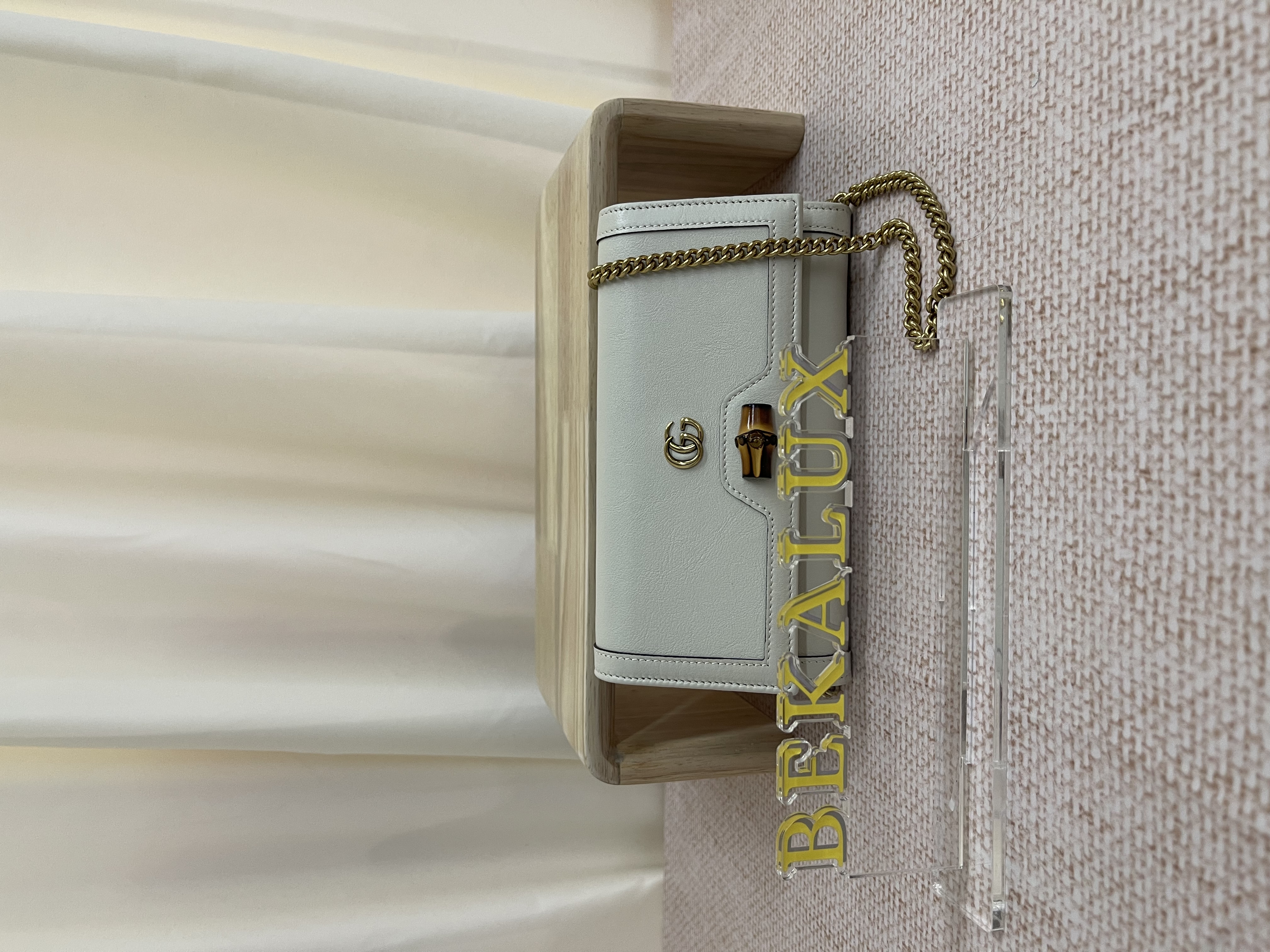 Pre-owned Gucci Diana WOC/ Product Code: 26022404