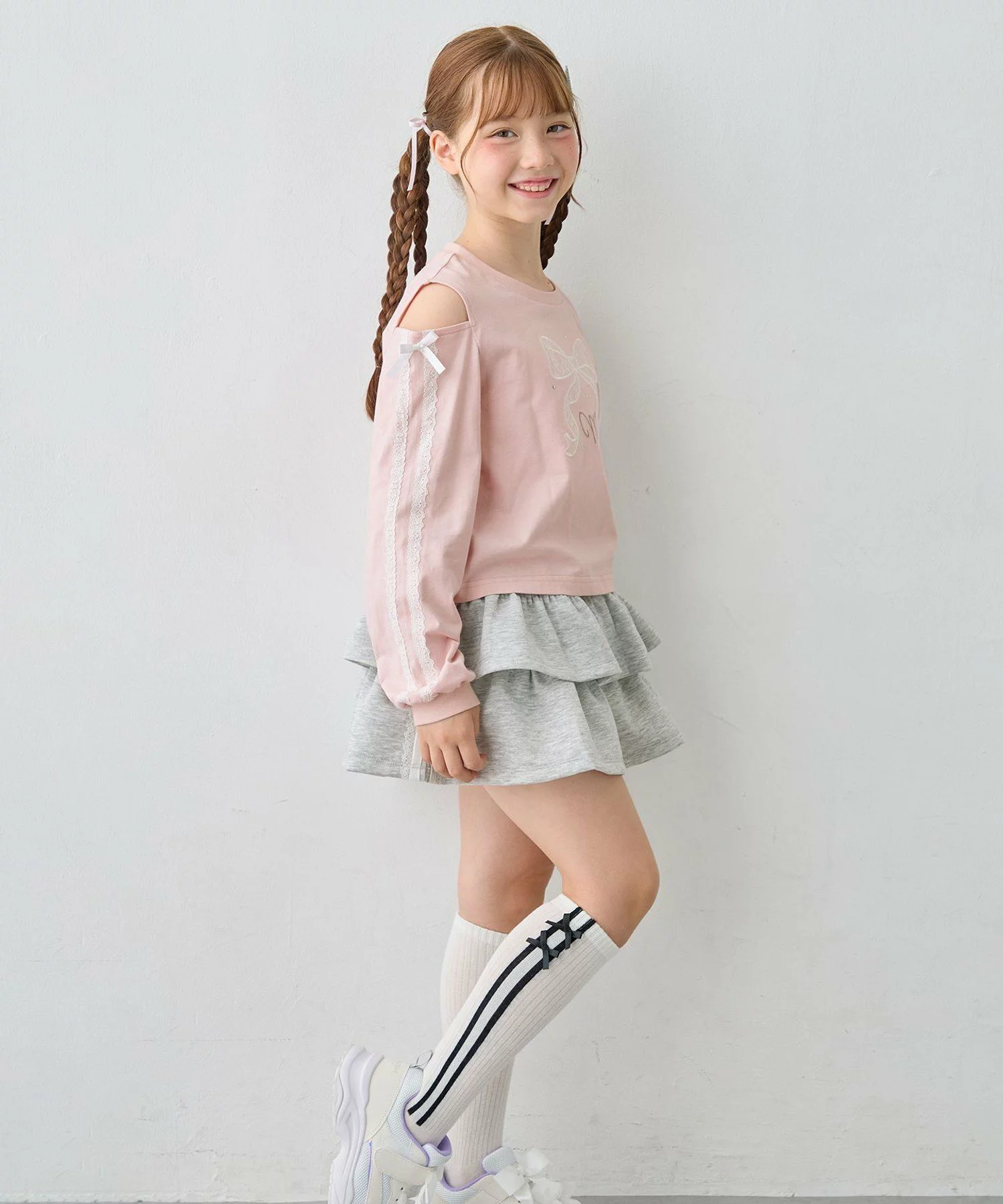 🆕【⭐訂購⭐】🌀 🇯🇵 日本直送🇯🇵 蕾絲袖 緞帶貼花 露肩長袖TEE［2款選］🌀[ELIA-0222][261030]