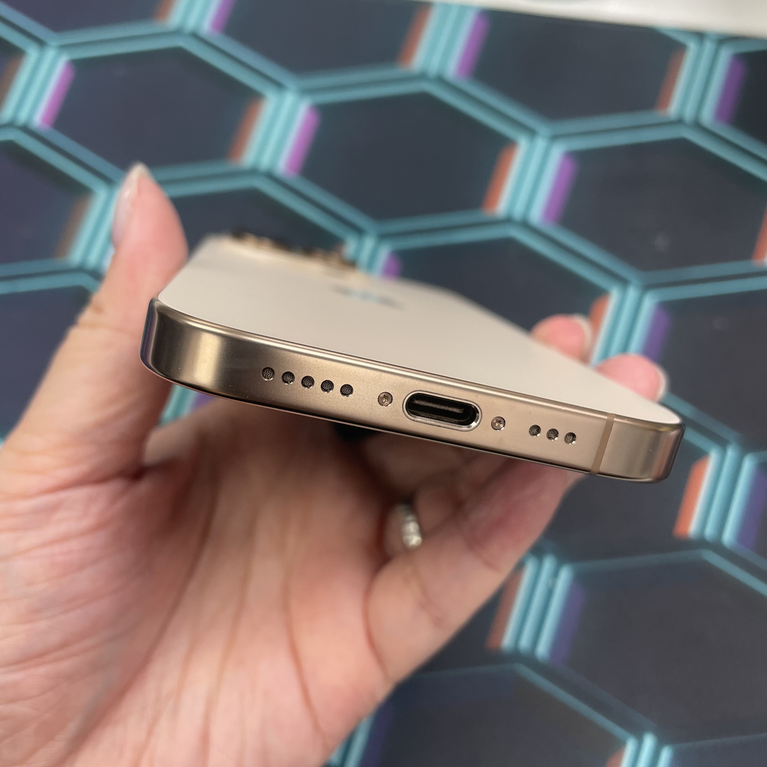 *6495 16 pro 完美機 512GB 電88 沙色 gold