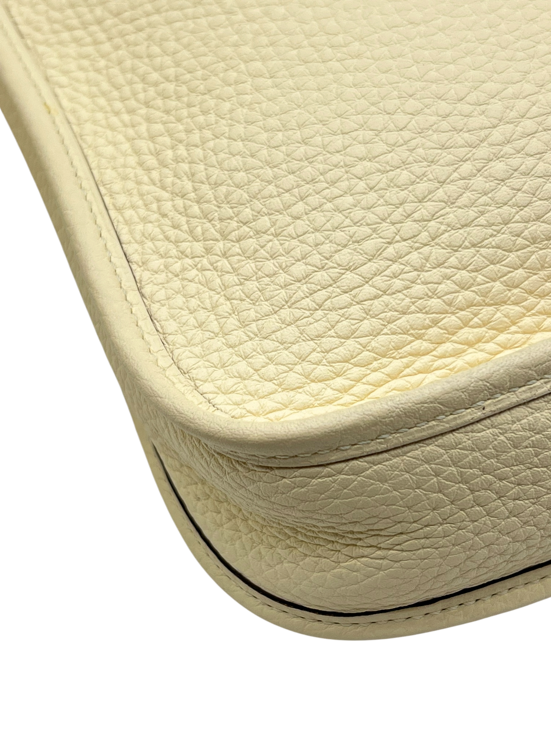Pre-Owned HERMÉS Mini E Stamp Z / Product Code: 26052905