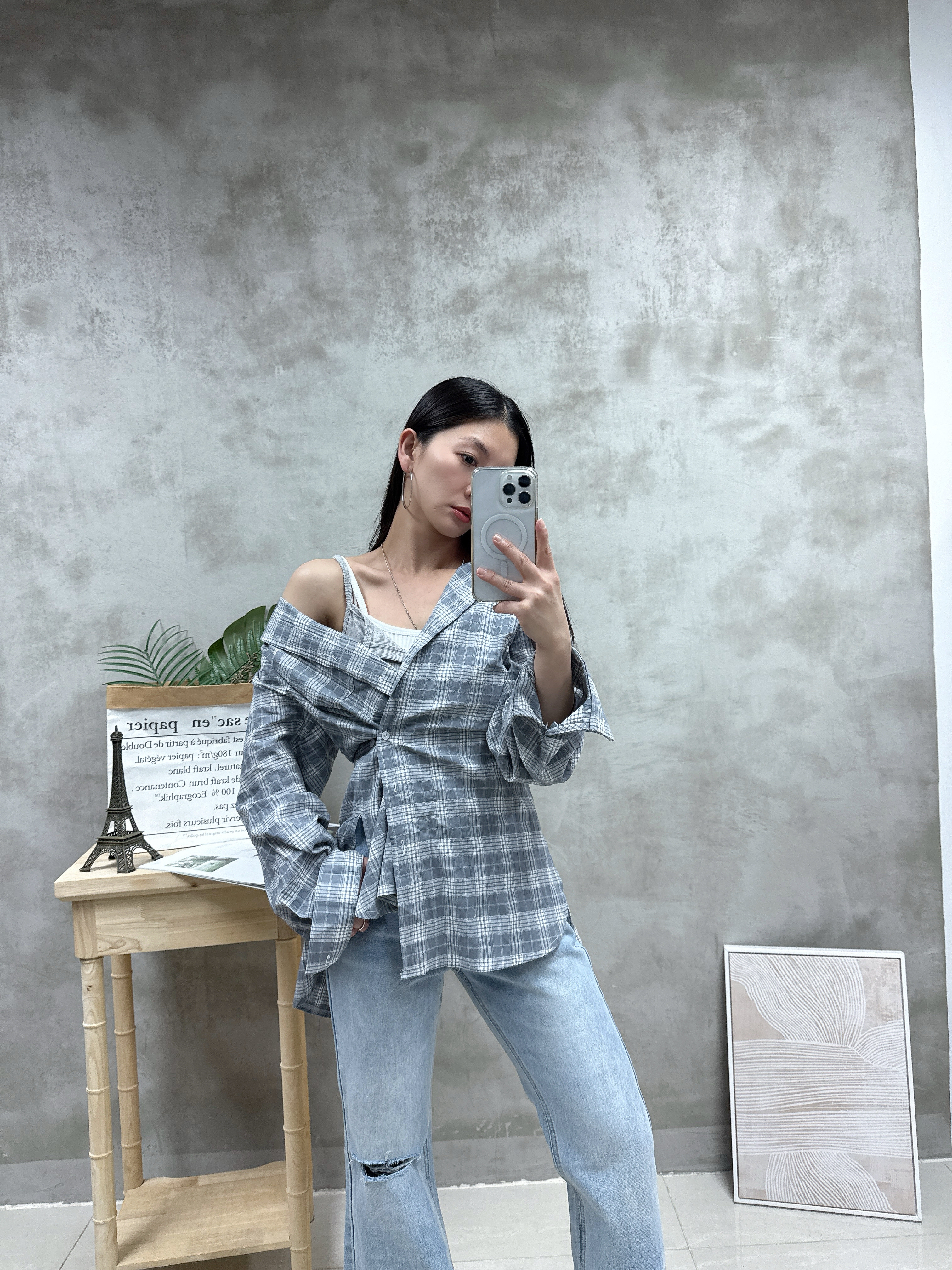 F19 後開叉格仔恤衫