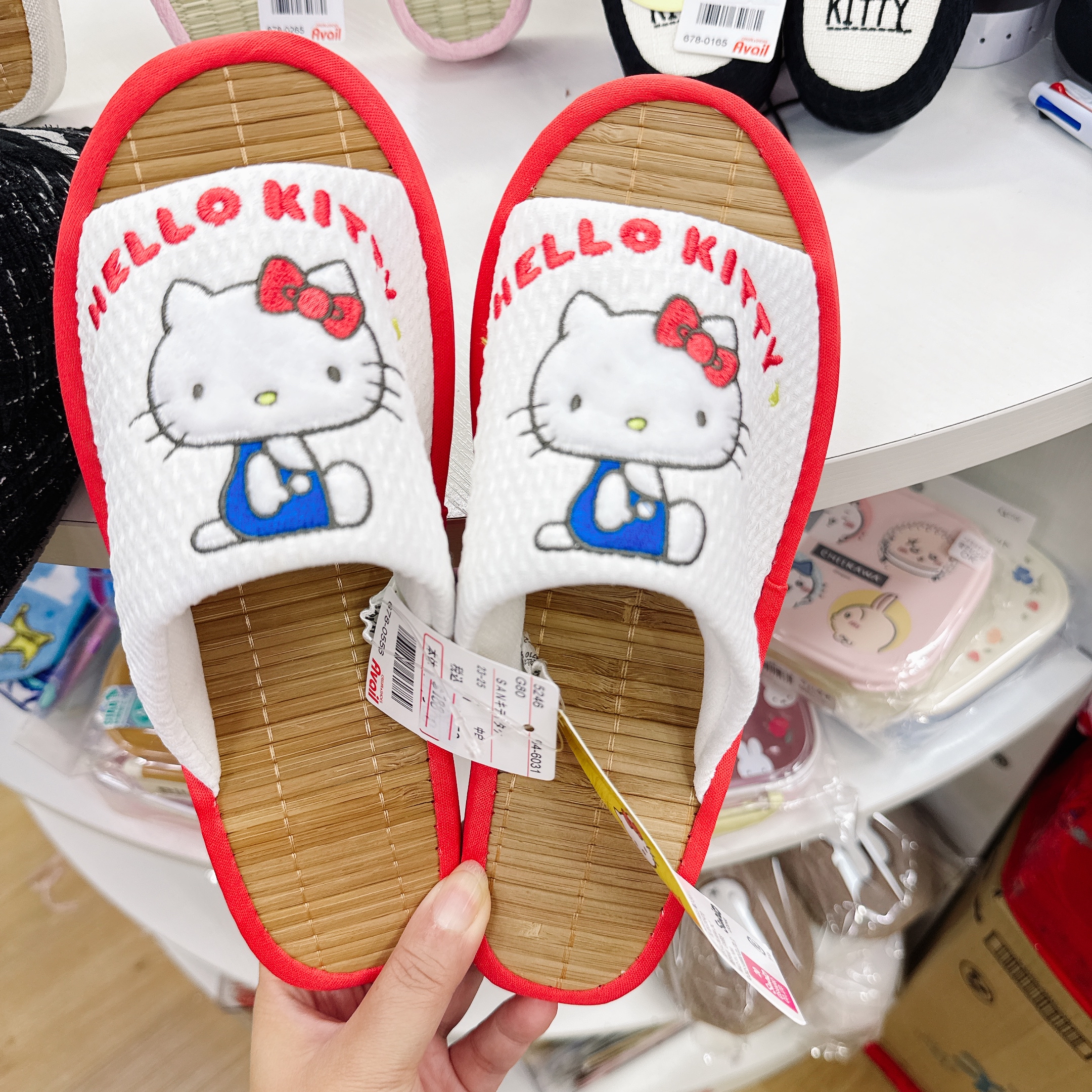日本直送日本限定多款Hello Kitty竹蓆拖鞋23至25 cm