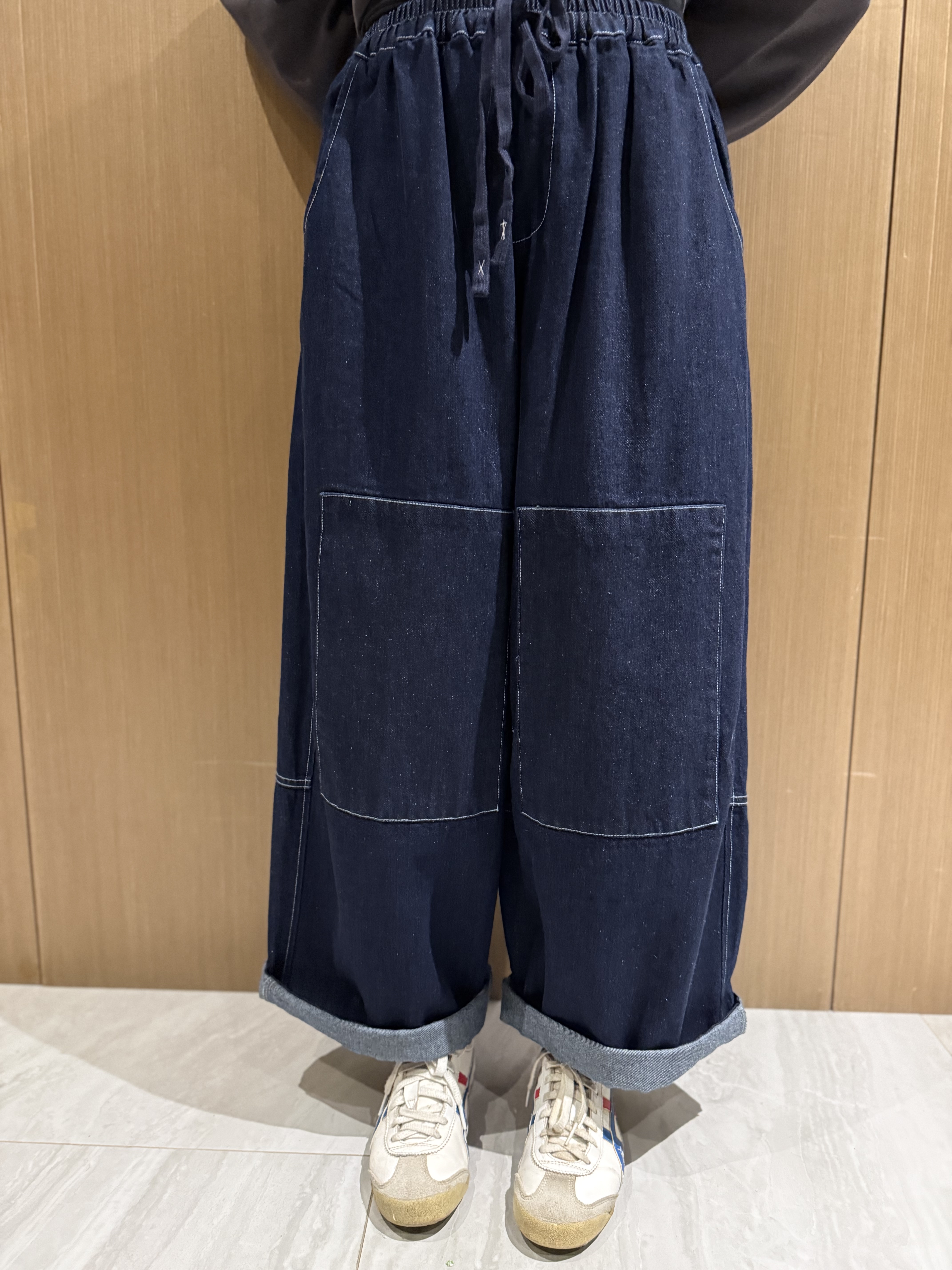 補丁直腳牛仔褲