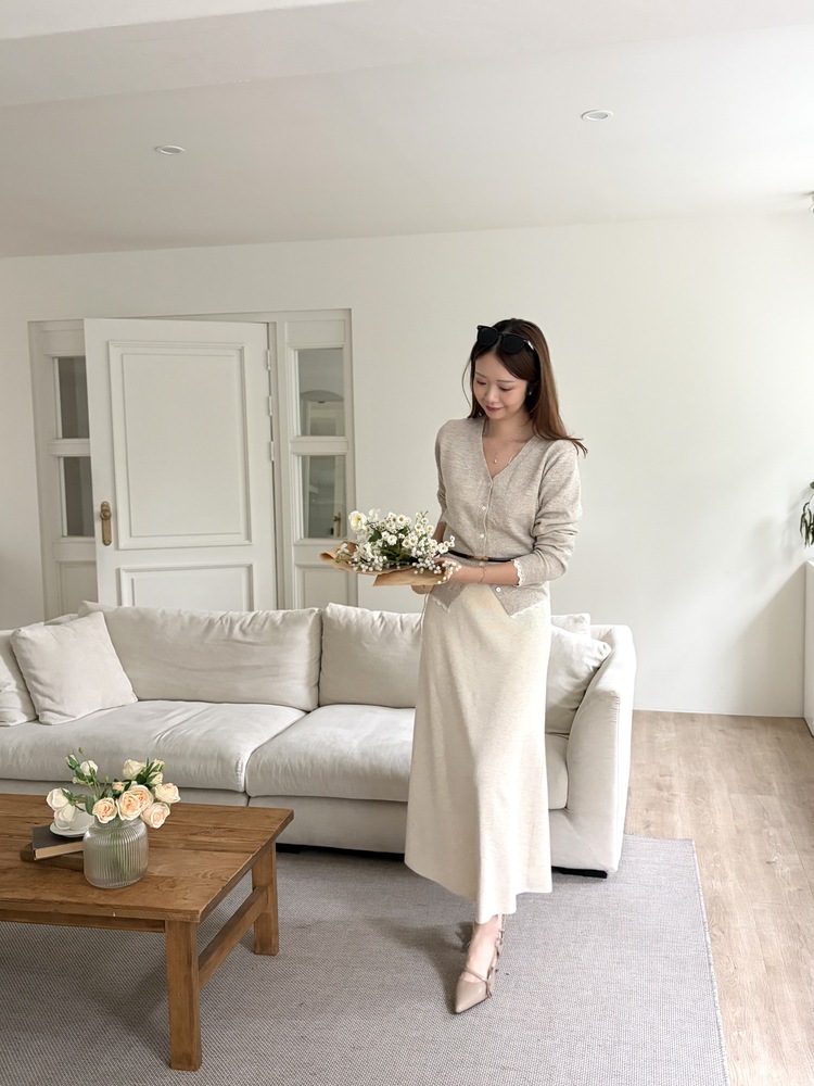 The Lacie Wool Cardigan (Oatmeal)