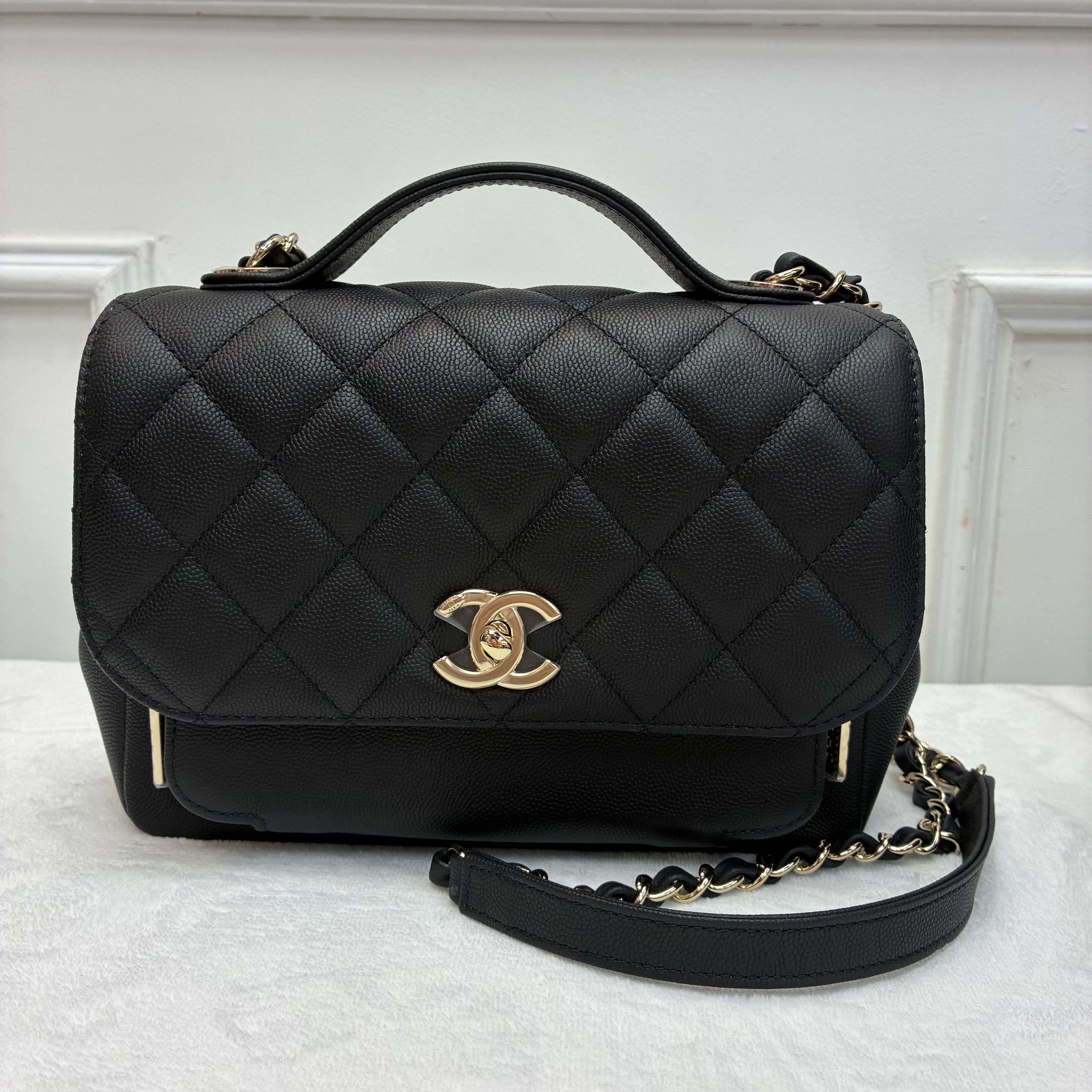 Chanel 郵差包Business Affinity魚子醬荔枝紋牛皮
