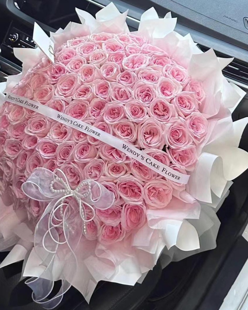 粉色玫瑰花束：溫蒂蛋糕花藝，浪漫慶典之選