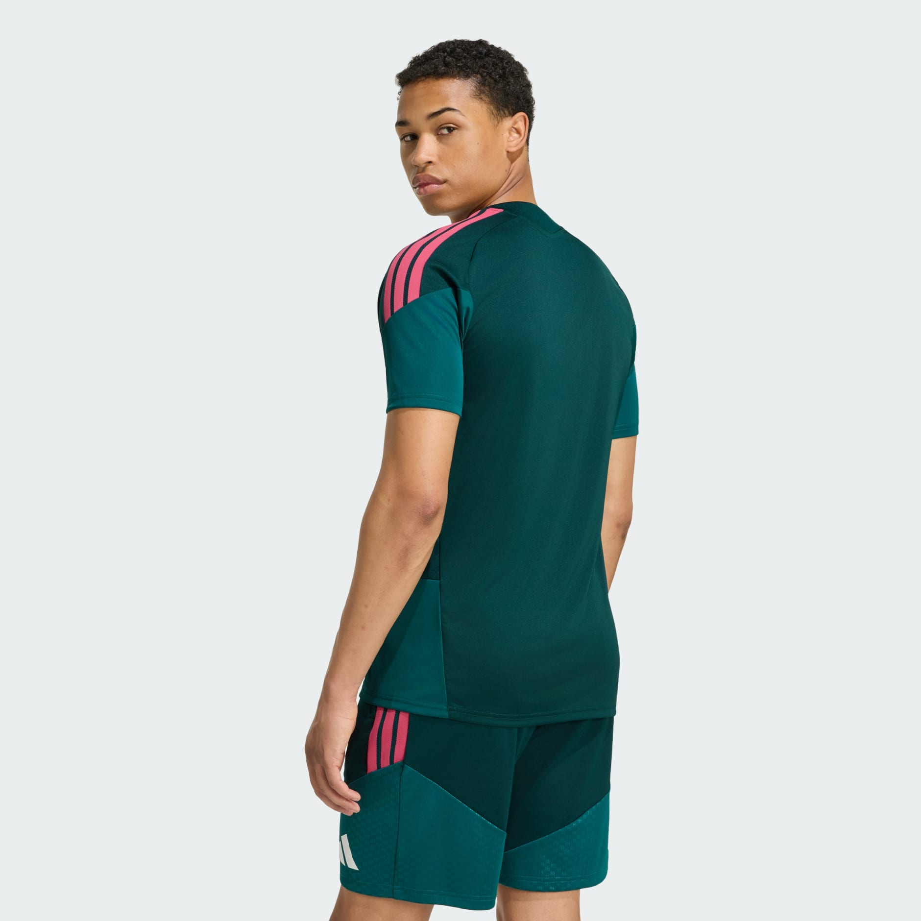 Adidas Real Madrid 皇家馬德里 2026-27 Tiro26 訓練球衣 KB6339