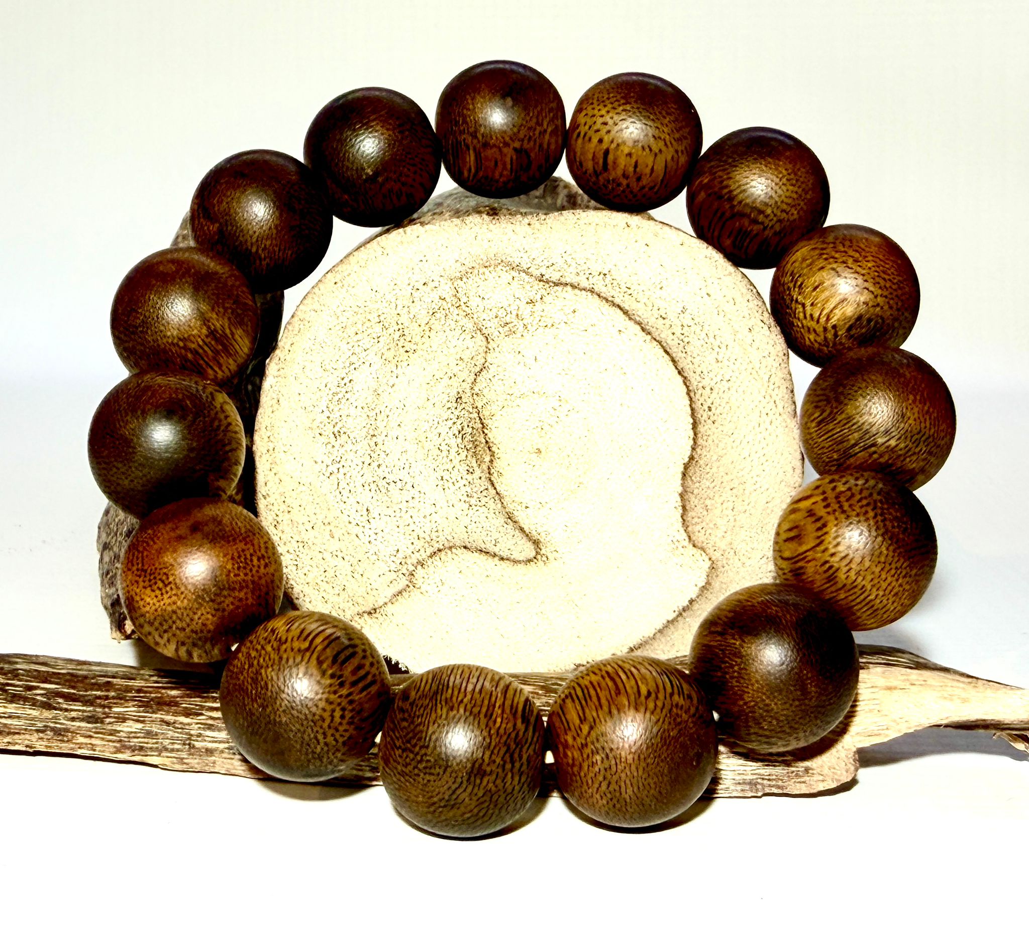 沉香手串15mm重22克 掌櫃私藏!10星級之選 (限香港地區發售及實體店交收)