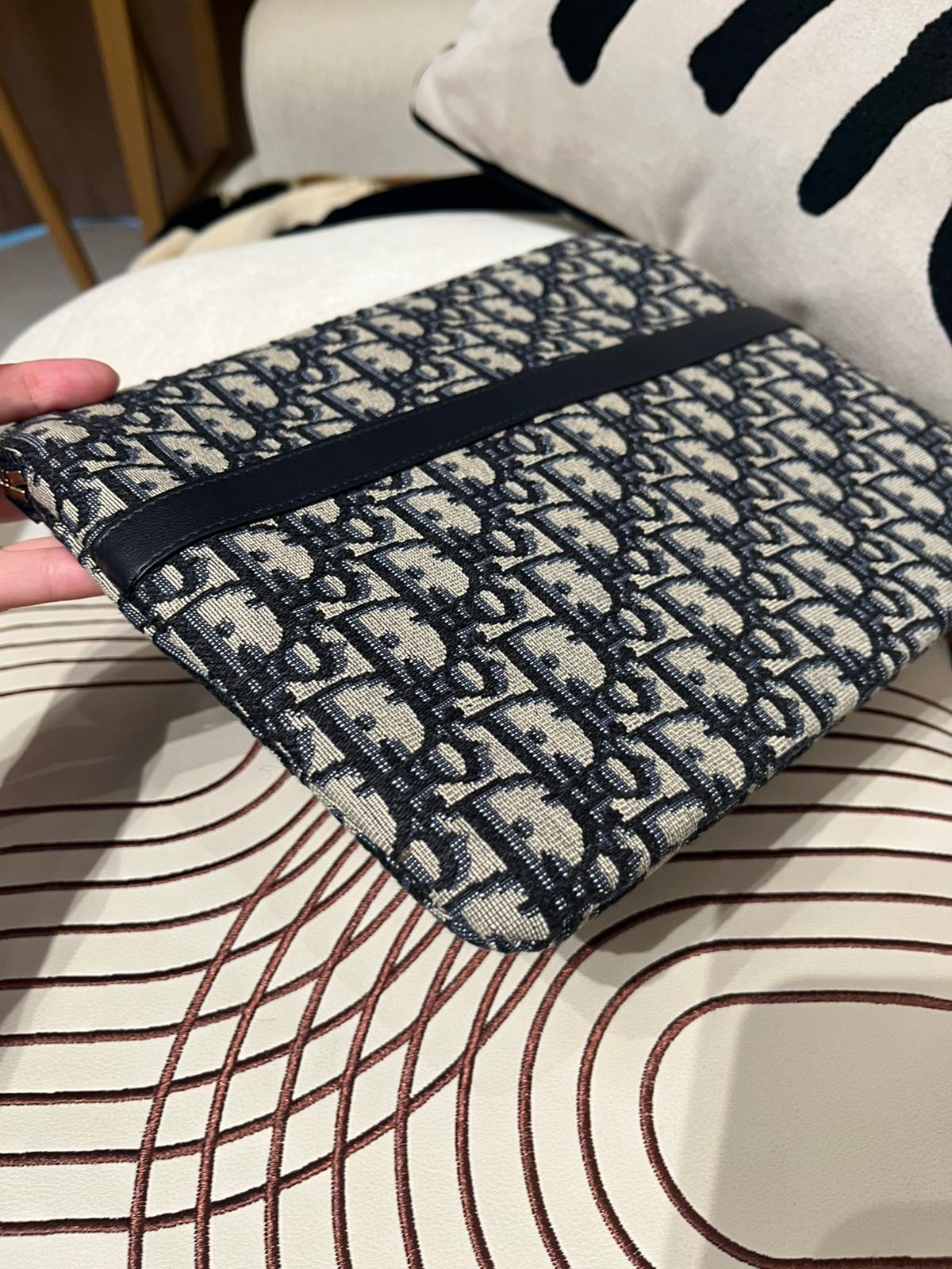 Dior travel pouch clutch bag Oblique Clutch W26cm  x H21cm 100%Authentic,99%new