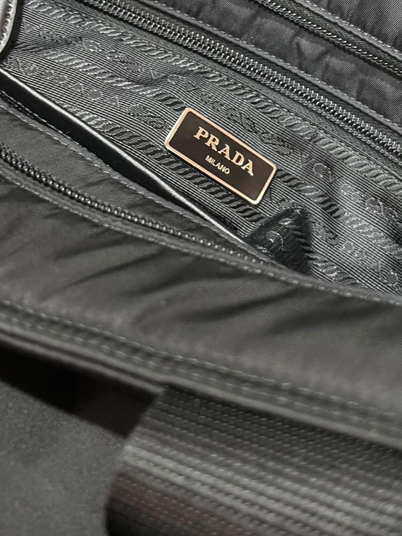 Prada nylon 2way re-nylon Bag100%Authentic, 98%new✅dust bag