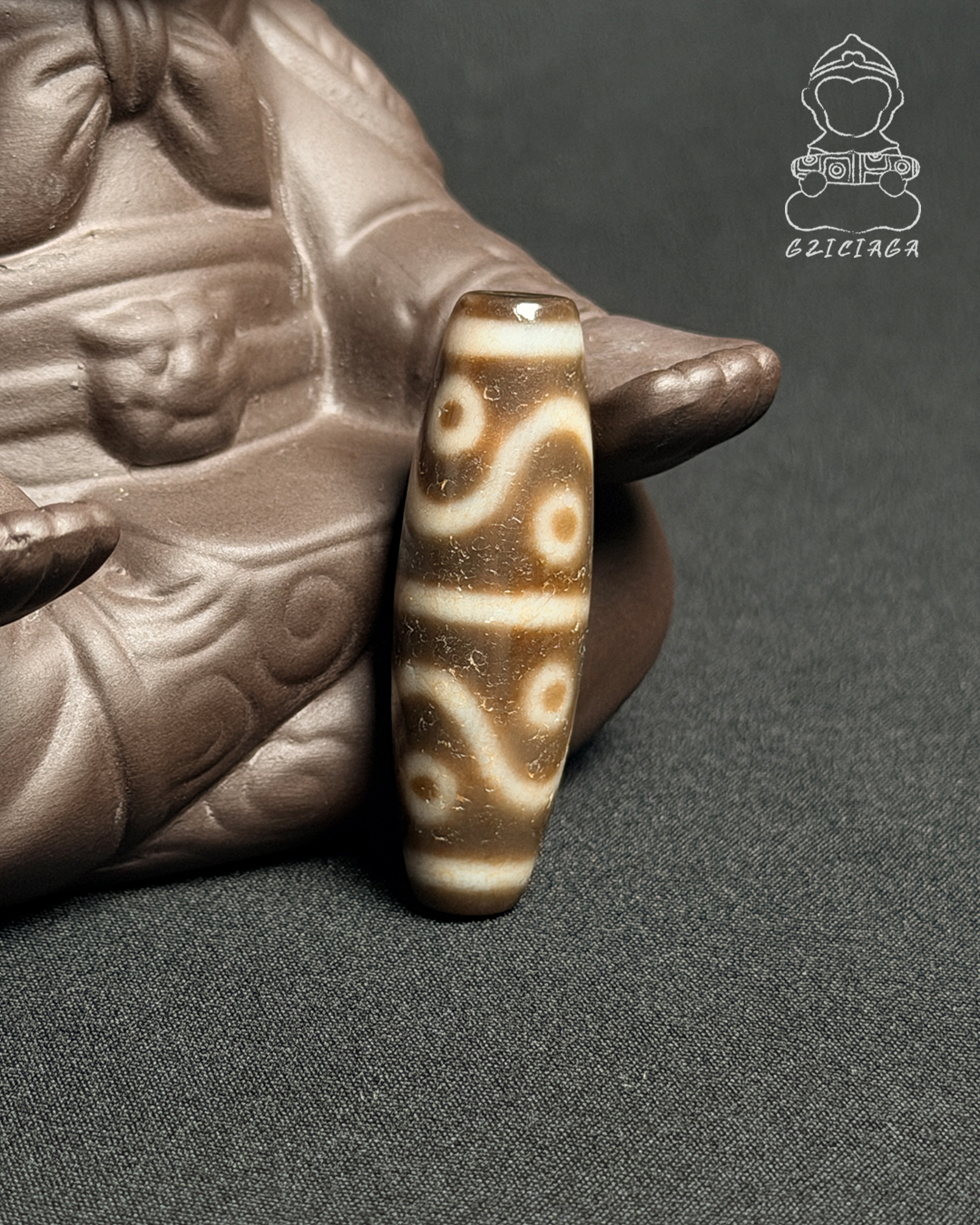 西藏至純水紋八眼天珠