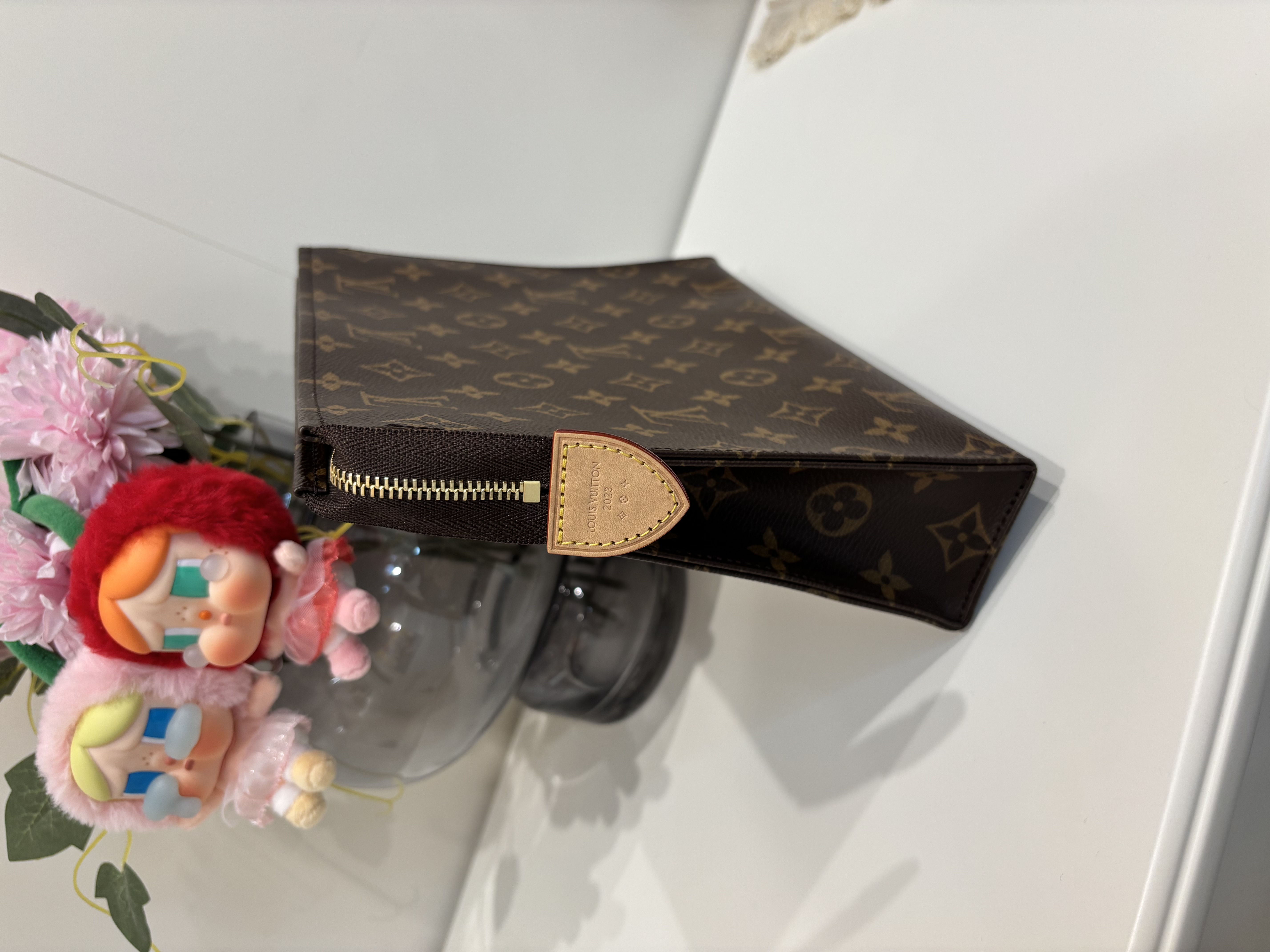 Lv pochette Toilette 26 clutch Monogram 梳洗包100%Authentic, 99%New