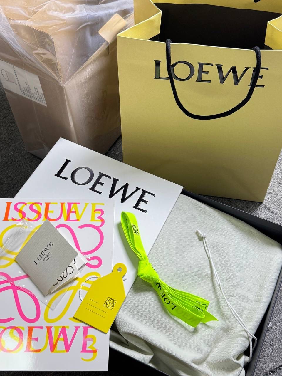 独家包装篇‼️ 【飞机盒➕品牌卡片➕全套ID卡➕独家定制礼品袋➕丝带➕满印雪梨纸】