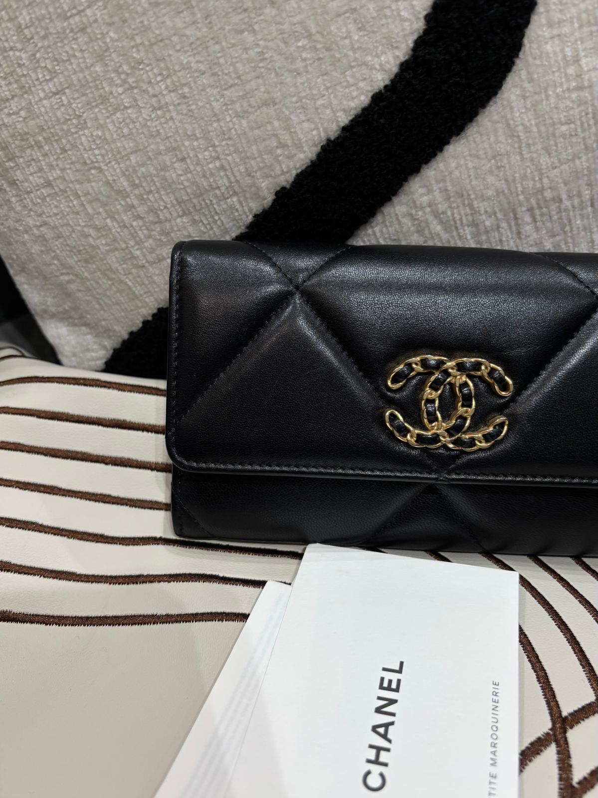 Chanel 19 wallet 中銀包 100%Authentic,98%new ✅晶片✅收據✅dust bag