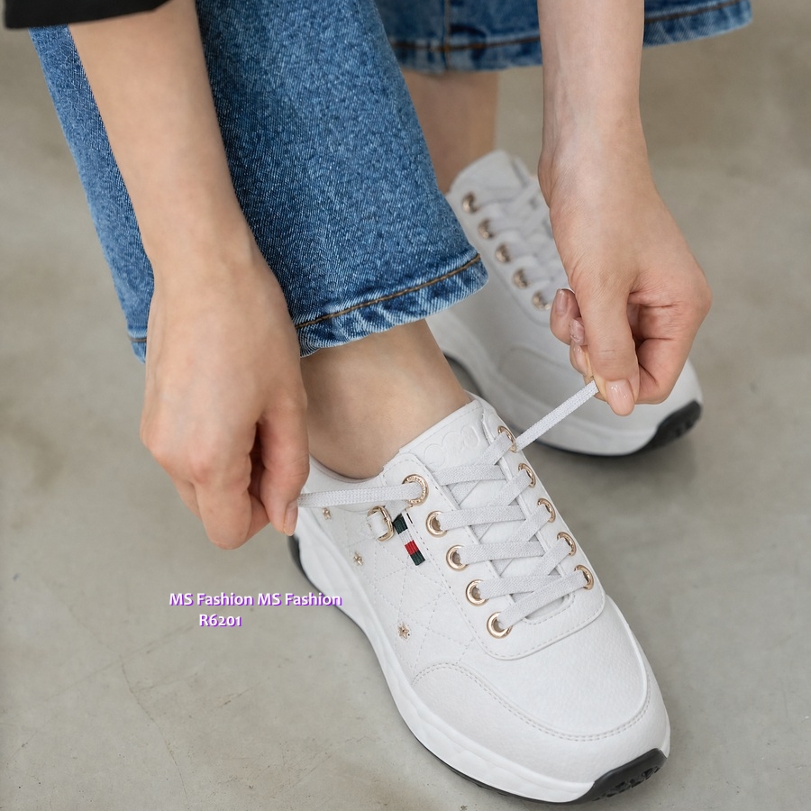R6201 韓國🇰🇷星星飾扣sneakers